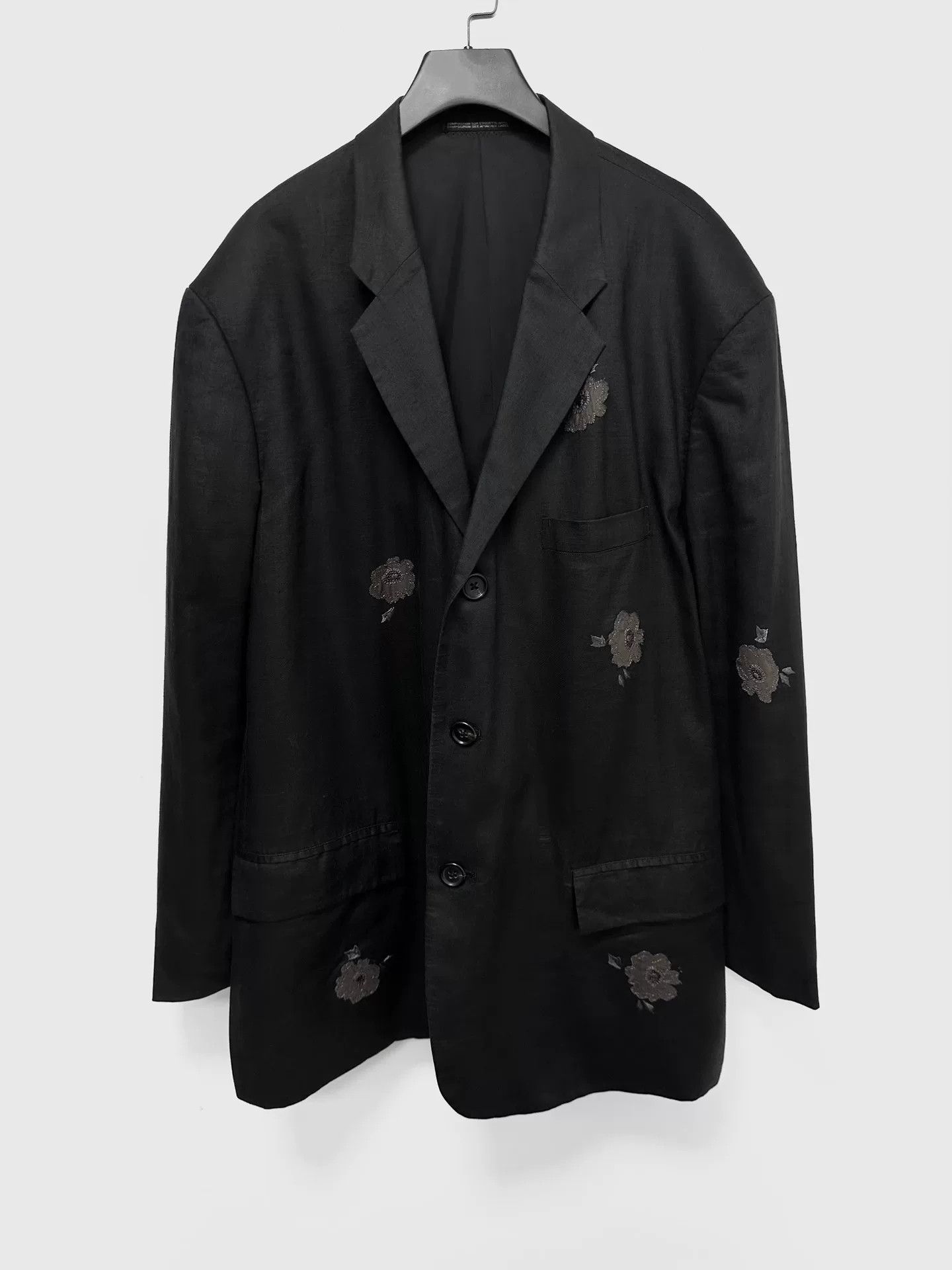 Yohji Yamamoto black linen jacket with floral embroidery Size US M / EU 48-50 / 2 - 1 Thumbnail