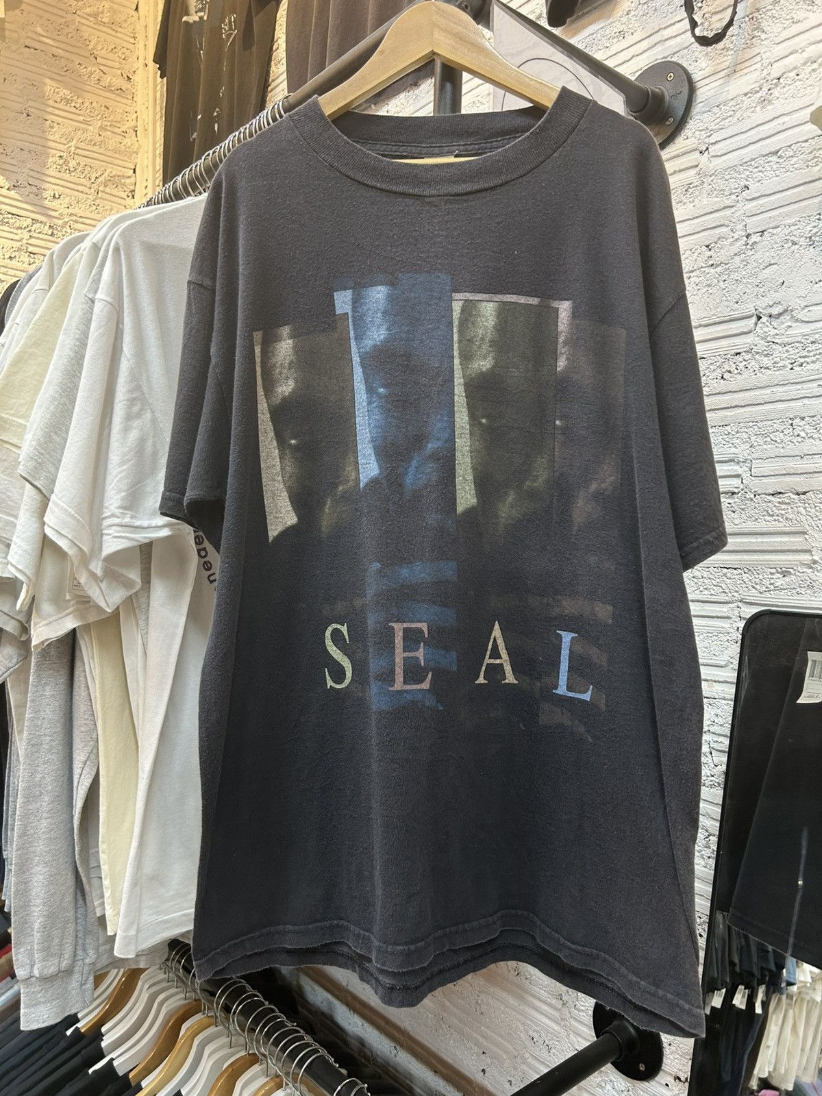 Band Tees Seal Vintage T Shirt 90’ Size US L / EU 52-54 / 3 - 2 Thumbnail