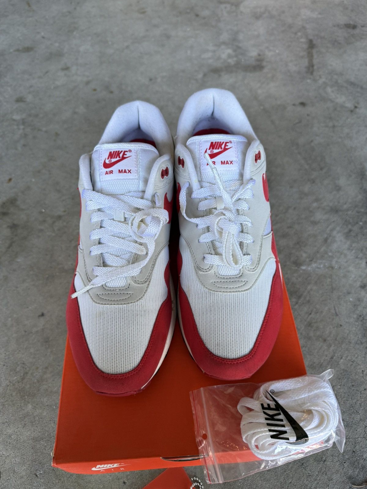 Nike Nike Air Max 1 Anniversary Varsity Red Size US 10.5 / EU 43-44 - 2 Thumbnail