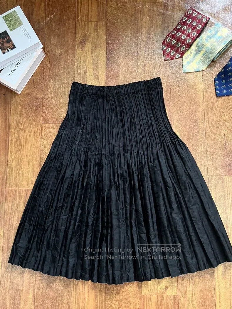 Issey Miyake Issey Miyake Black Versatile Pleated Midi Skirt Size 25" / US 0 / IT 36 - 4 Thumbnail