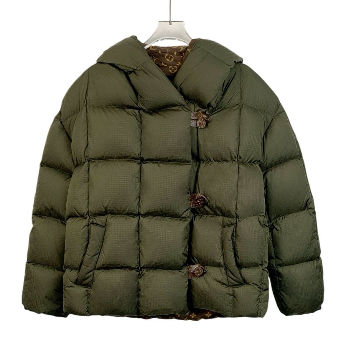 Louis Vuitton Louis Vuitton Green Puffer Jacket With Monogram Lining & Hoo Size XXS / US 00 / IT 34 - 1 Thumbnail