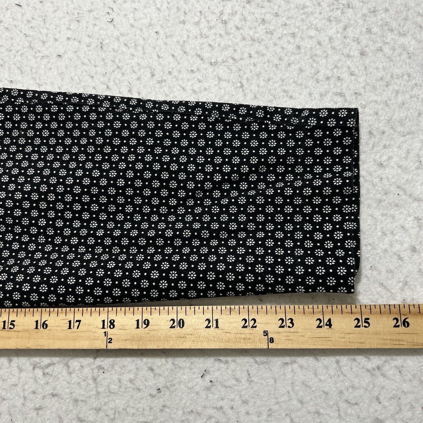 Old Navy Old Navy Pixie 12 Straight Leg Capri Black Floral Pants Size 34" / US 12 / IT 48 - 11 Thumbnail