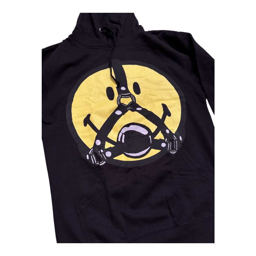 Market NWOT Chinatown Market Have a nice day smiley hoodie size M Size US M / EU 48-50 / 2 - 2 Thumbnail