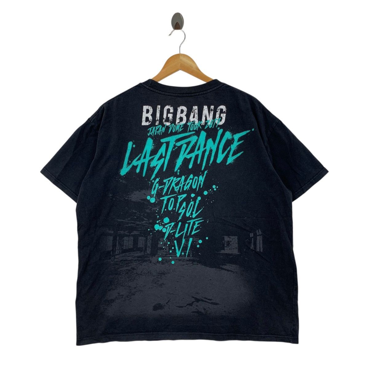 Japanese Brand BIGBANG Japan DOME TOUR 2017 Last Dance Kpop Boy Band Tshirt Size US L / EU 52-54 / 3 - 4 Thumbnail