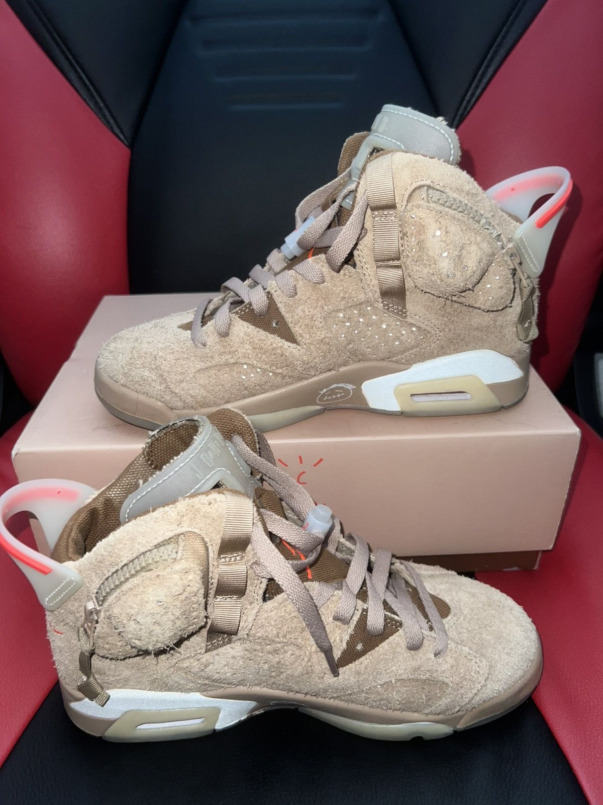 Jordan Brand × Travis Scott Jordan 6 Retro - Travis Scott British Khaki Size US 5 / EU 37 - 3 Thumbnail