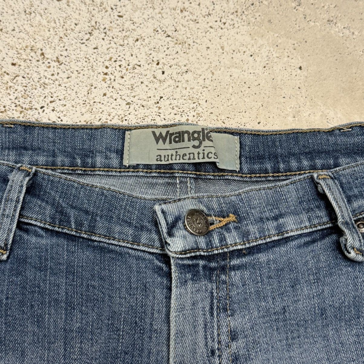 Wrangler Wrangler Authentic Distressed Repair Denim Pants Size US 38 / EU 54 - 9 Thumbnail