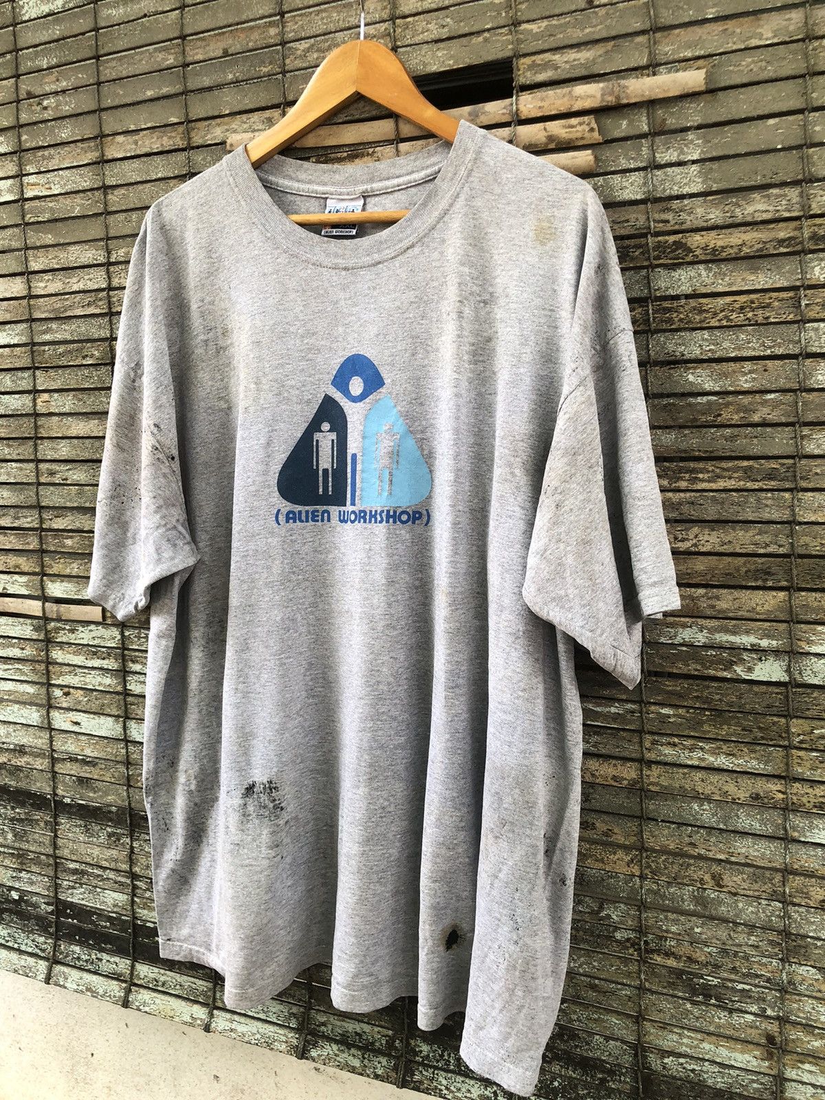 🔥Vintage 90s🔥RARE Distressed Alien Workshop Tee