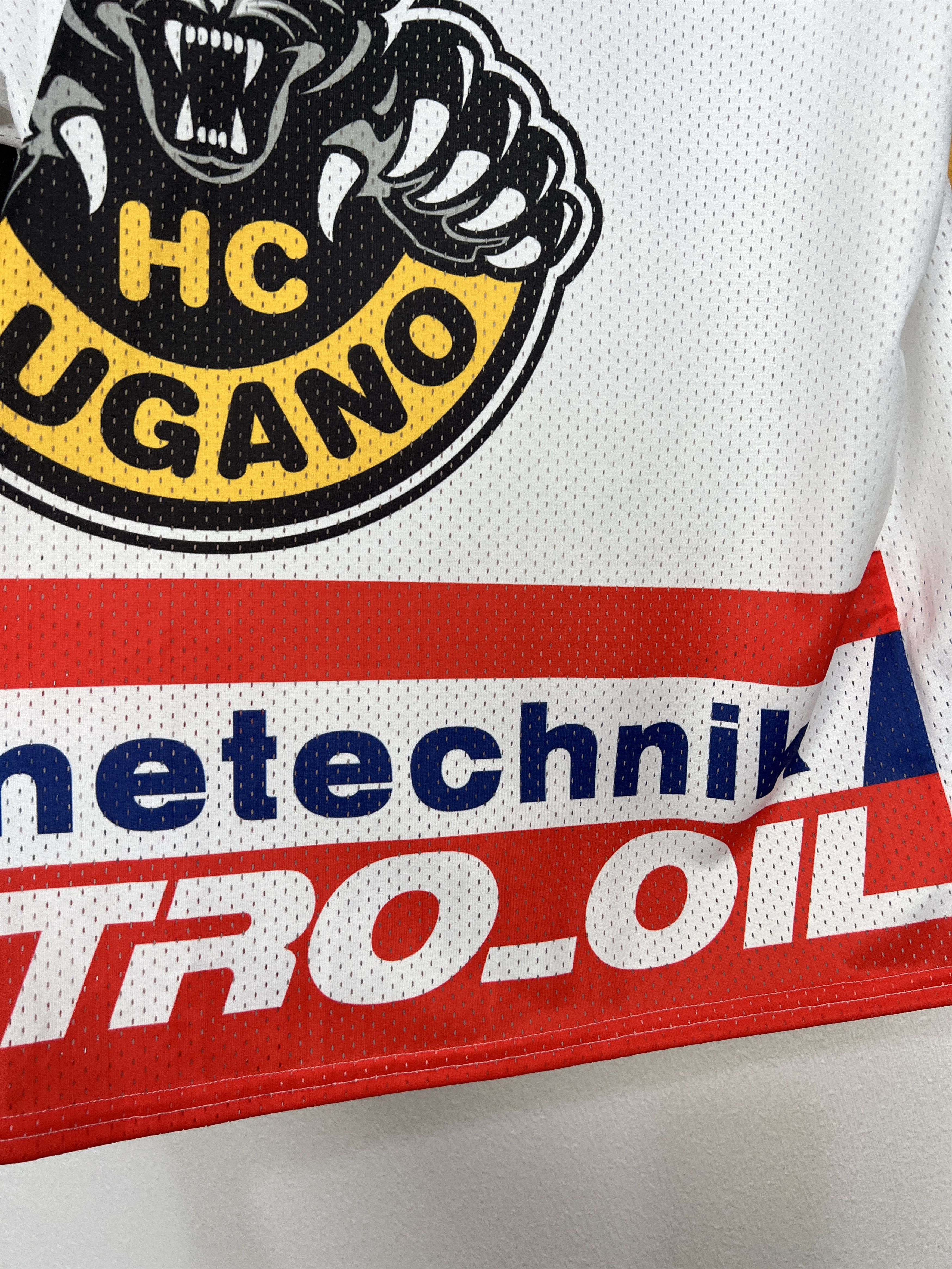 Vintage Vintage HC Lugano 2007 Switzerland Ice Hockey Jersey Mens Size US L / EU 52-54 / 3 - 7 Thumbnail