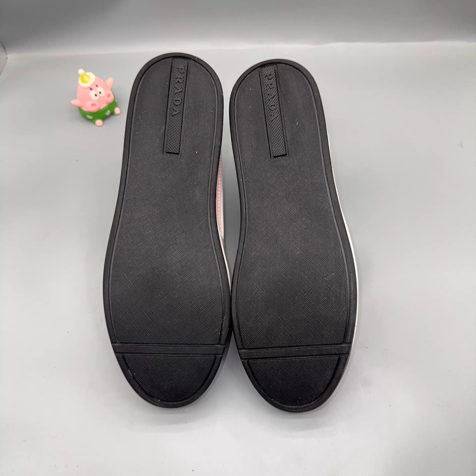Prada PRADA Powder White Shoes 37 Near New Size US 6.5 / IT 36.5 - 4 Thumbnail