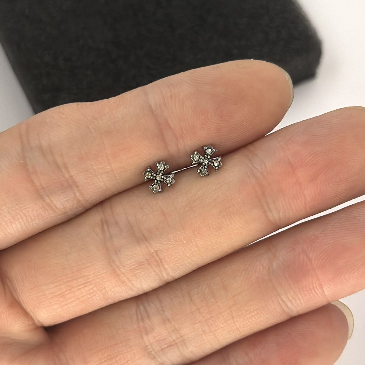 Other Screw Back 5mm Small Cross Stud Earrings for Men Women Size ONE SIZE - 6 Thumbnail