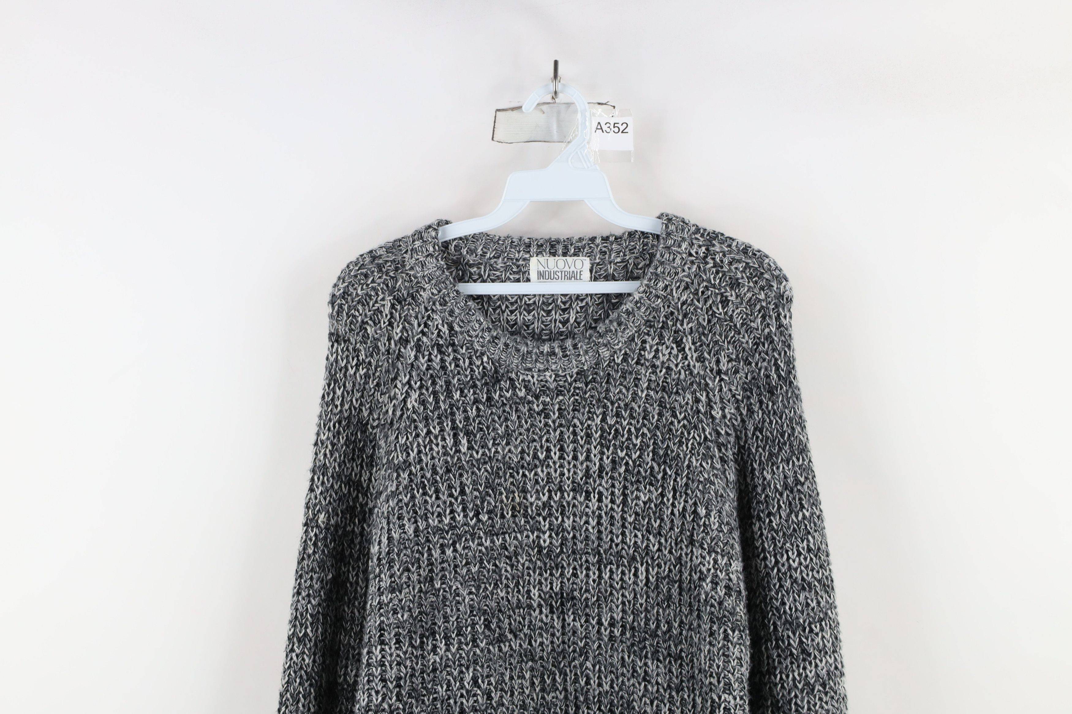 Vintage Vintage 90s Streetwear Ribbed Knit Crewneck Sweater Gray Size US L / EU 52-54 / 3 - 2 Thumbnail