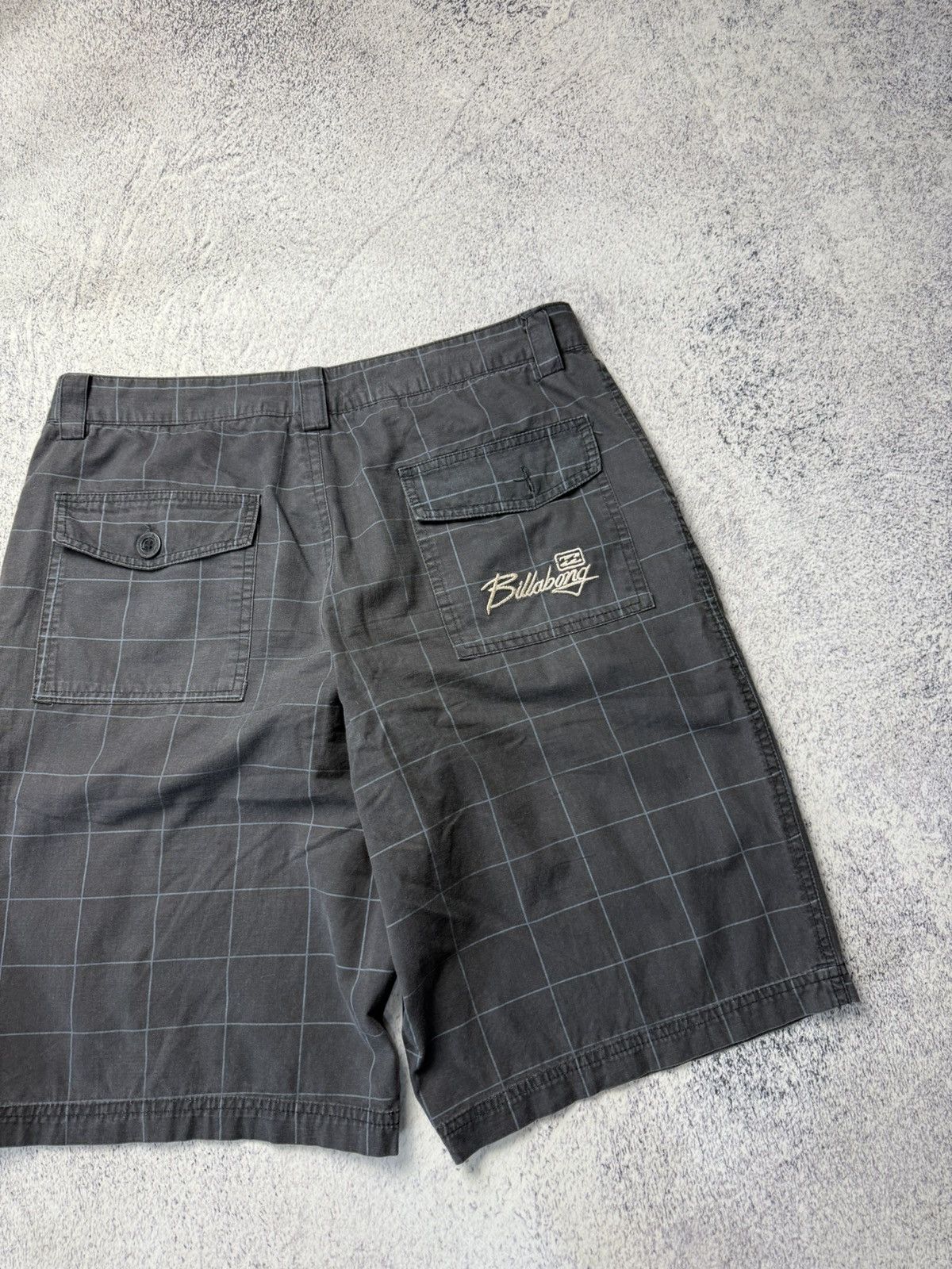 Billabong Vintage Billabong Striped Shorts Streetwear Style Size 34 Size US 34 / EU 50 - 18 Thumbnail
