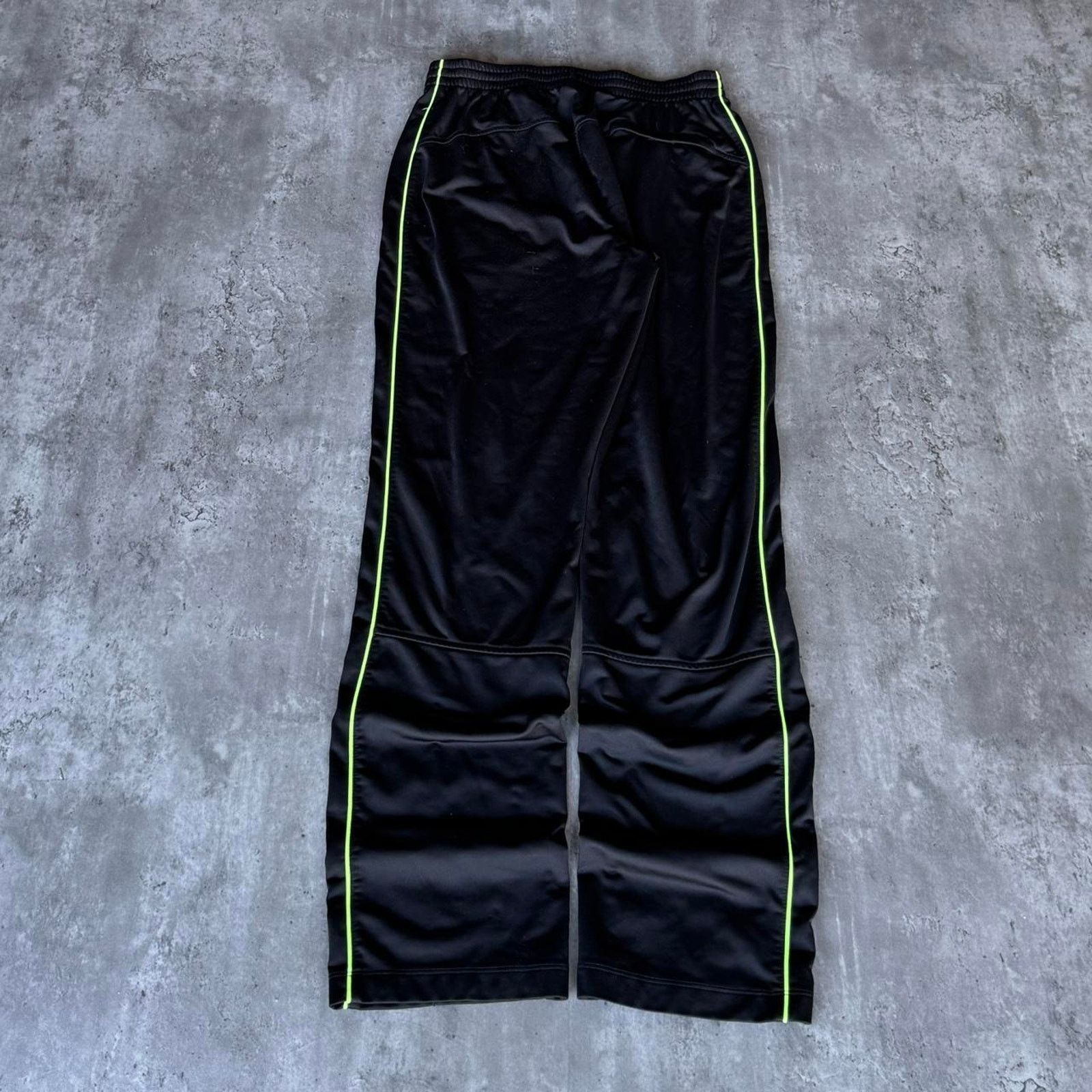 Nike × Nike ACG Vintage Y2K Nike Black & Volt Grunge Opium Sweatpants Size US 32 / EU 48 - 2 Thumbnail