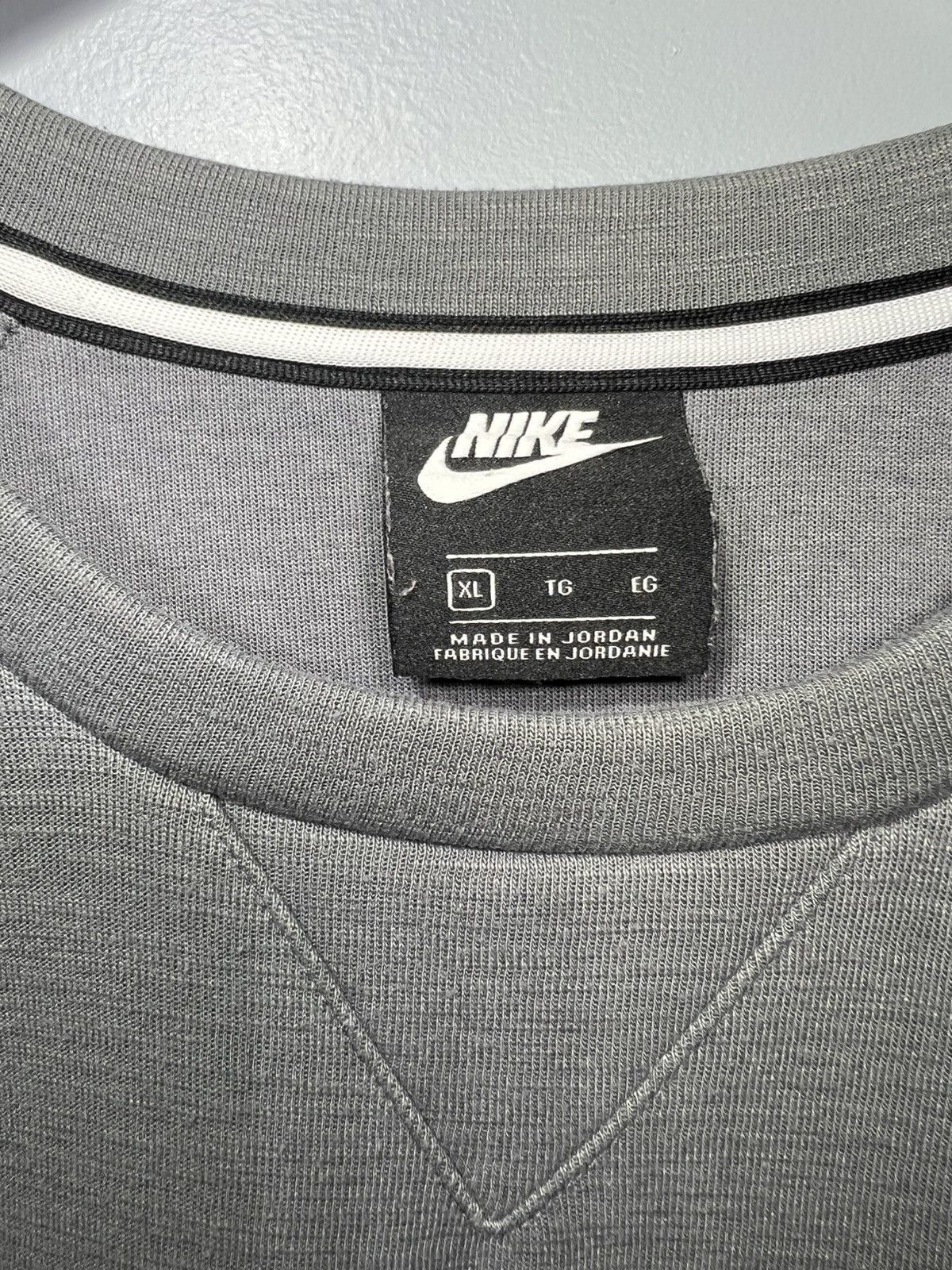 Nike Nike Sportswear Sweatshirt Mens Sz XL Gray Optic Crewneck Size US XL / EU 56 / 4 - 3 Thumbnail