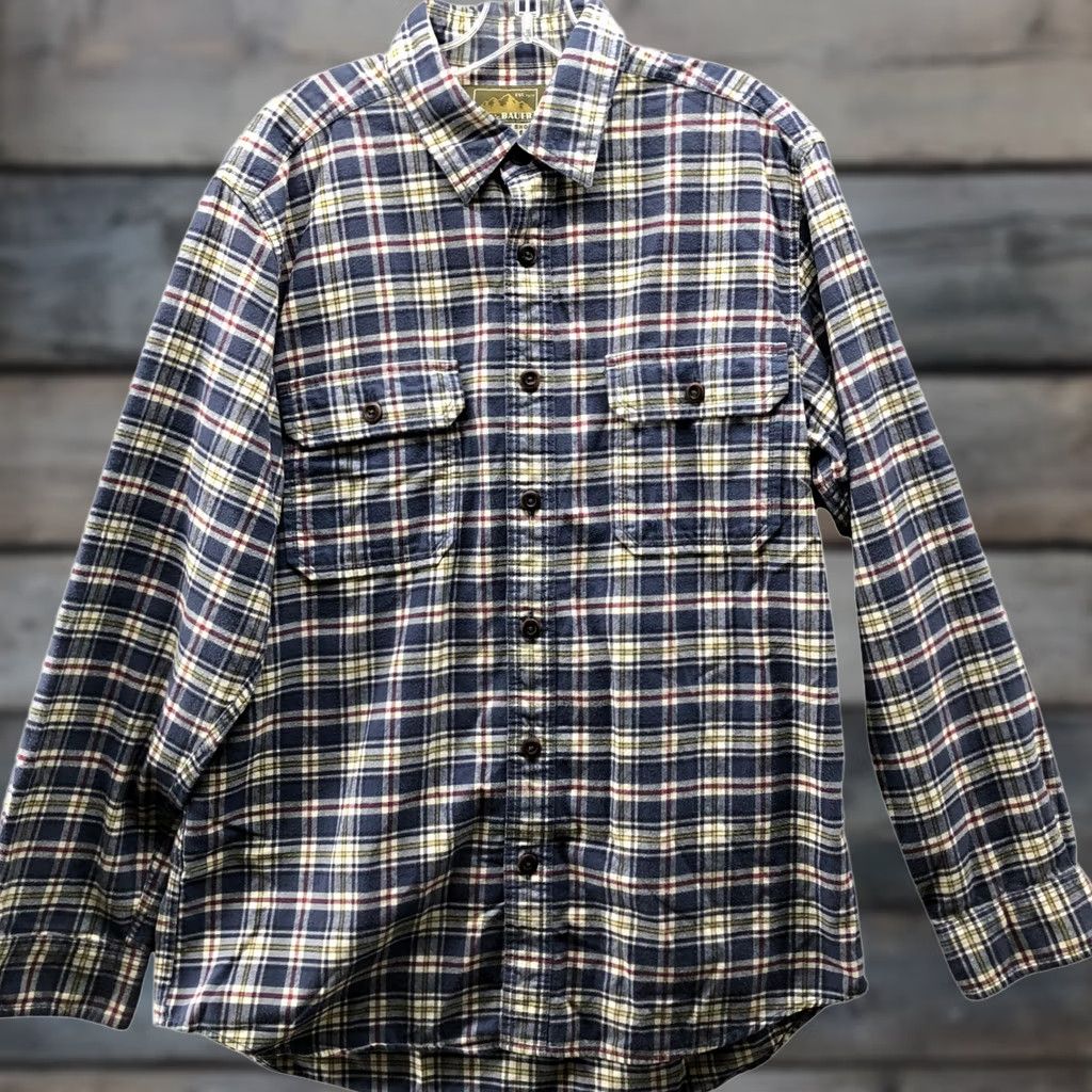 Eddie Bauer VINTAGE? No. Eddie Bauer Flannel Shirt Mens M Blue Plaid Relaxed Fit Utility Pockets Size US M / EU 48-50 / 2 - 1 Thumbnail