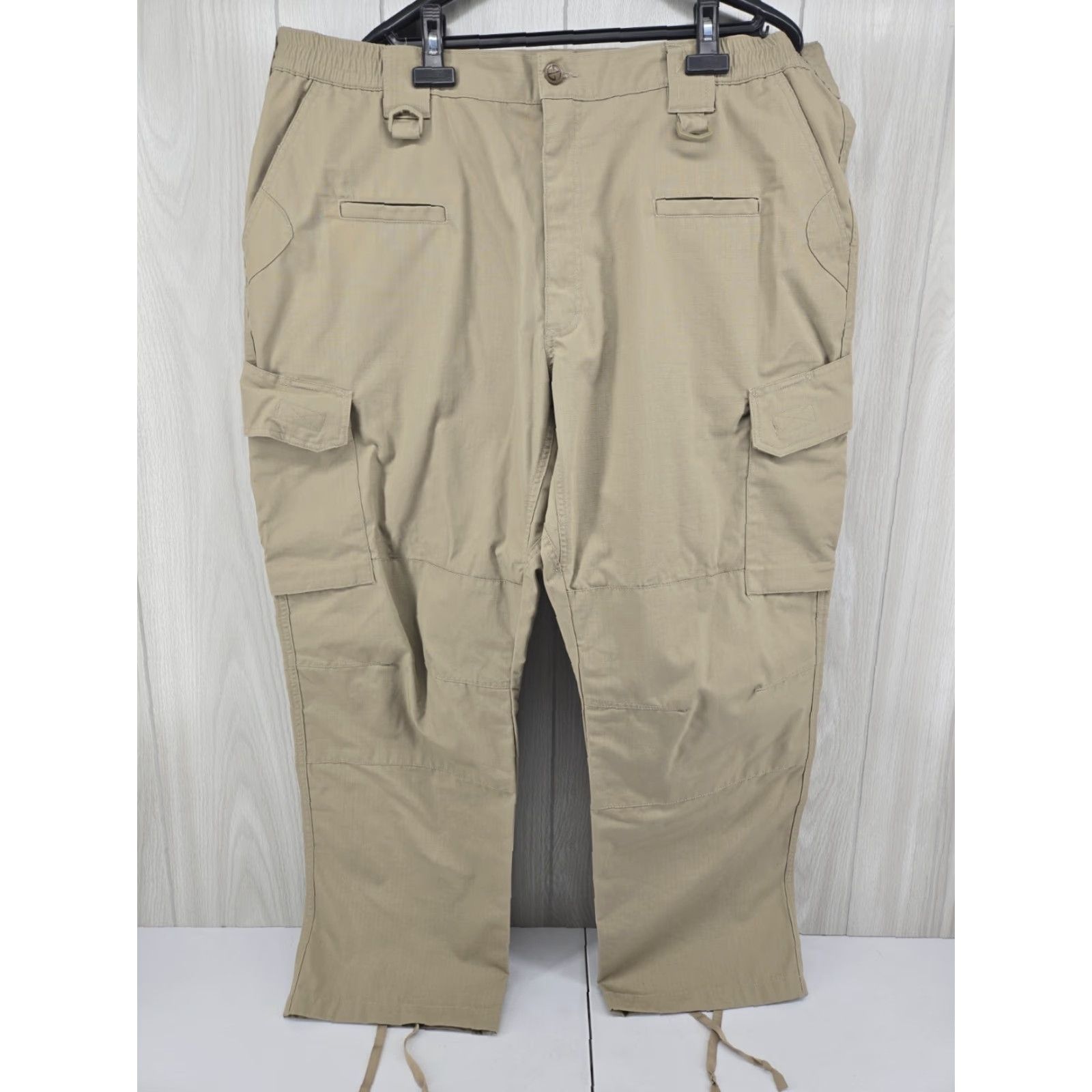 Vintage LAPG Pants Men's 44x30 Cargo Tactical Rip Stop Khaki Beige Pocket Cargo Army 30 Inseam Mens Size US 44 / EU 60 - 2 Thumbnail