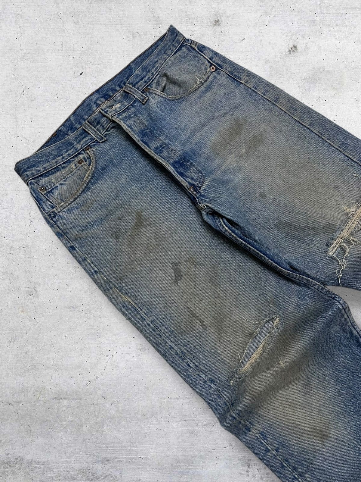 Levi's Vintage Clothing VINTAGE 501 LEVIS OG 90S DESIGNER RIPPED MUDWASH DIRT DENIM Size US 32 / EU 48 - 7 Thumbnail