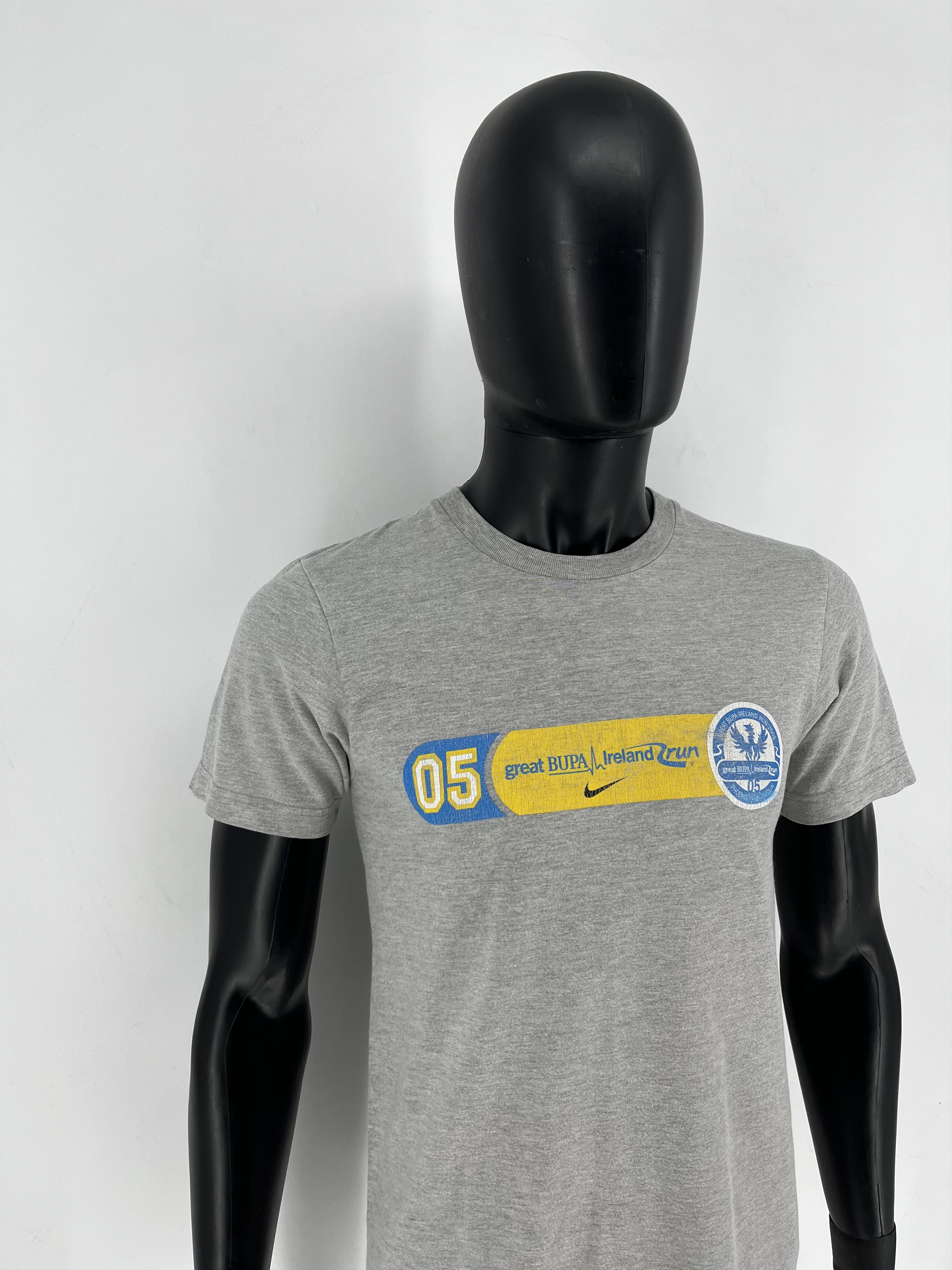 Other Vintage Y2K Nike Center Swoosh Logo T-Shirt Size S Size US S / EU 44-46 / 1 - 3 Thumbnail