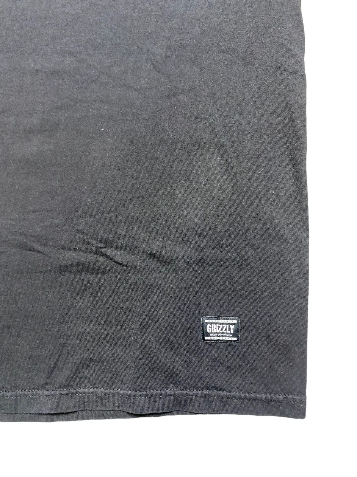 Vintage VINTAGE STREETWEAR GRIZZLY GRIPTAPE SMALL BEAR GRAPHICS TEE Size US M / EU 48-50 / 2 - 5 Thumbnail