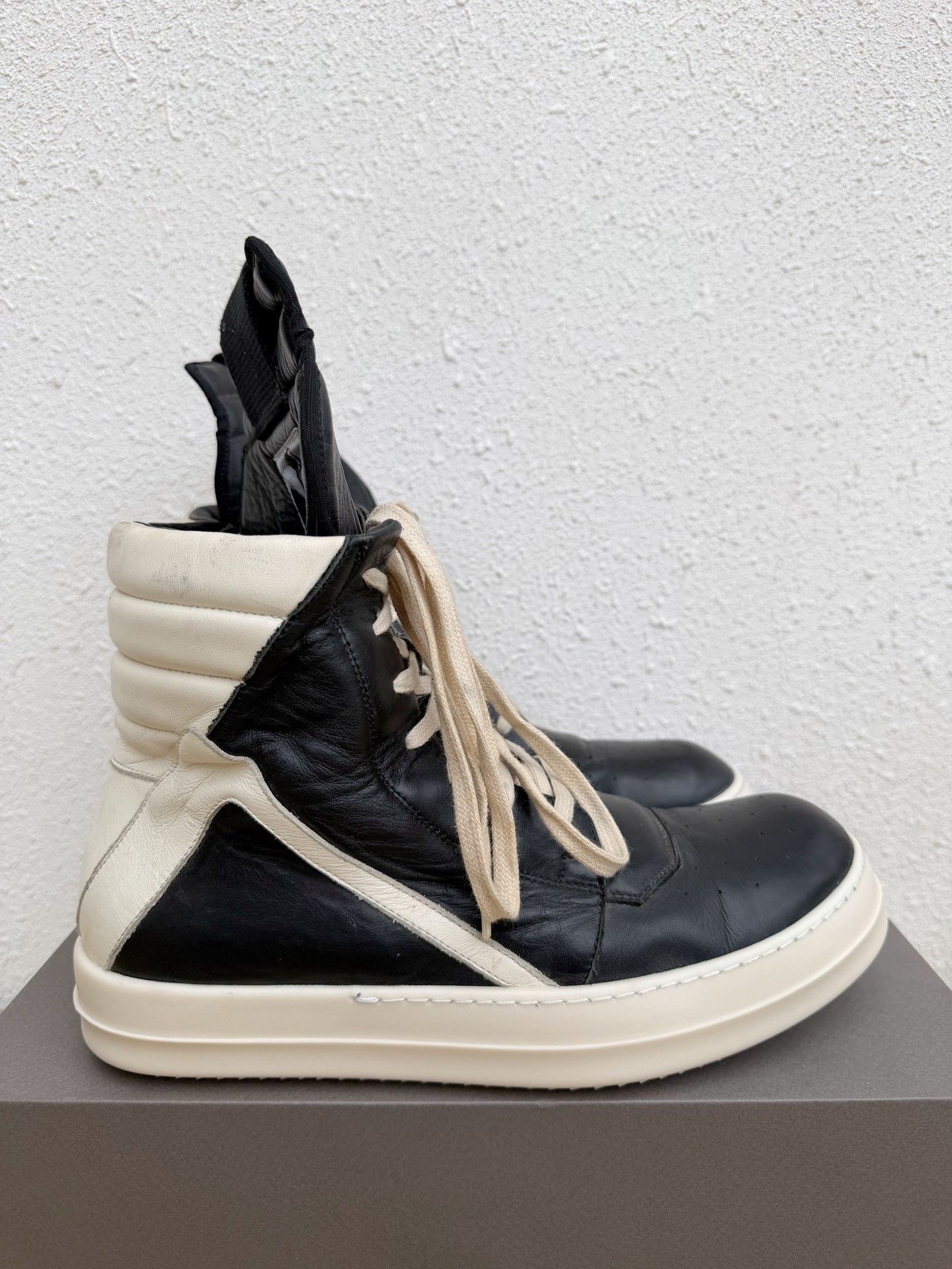 Rick Owens Rick Owens Main Line High-Top Black White Size US 9 / EU 42 - 1 Thumbnail