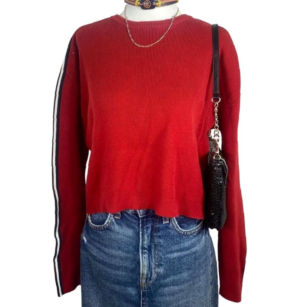Brandy Melville Brandy Melville Cropped Sweater Womens One Size Red Knit Crew Neck Pullover Preppy Y2K Size ONE SIZE - 2 Thumbnail