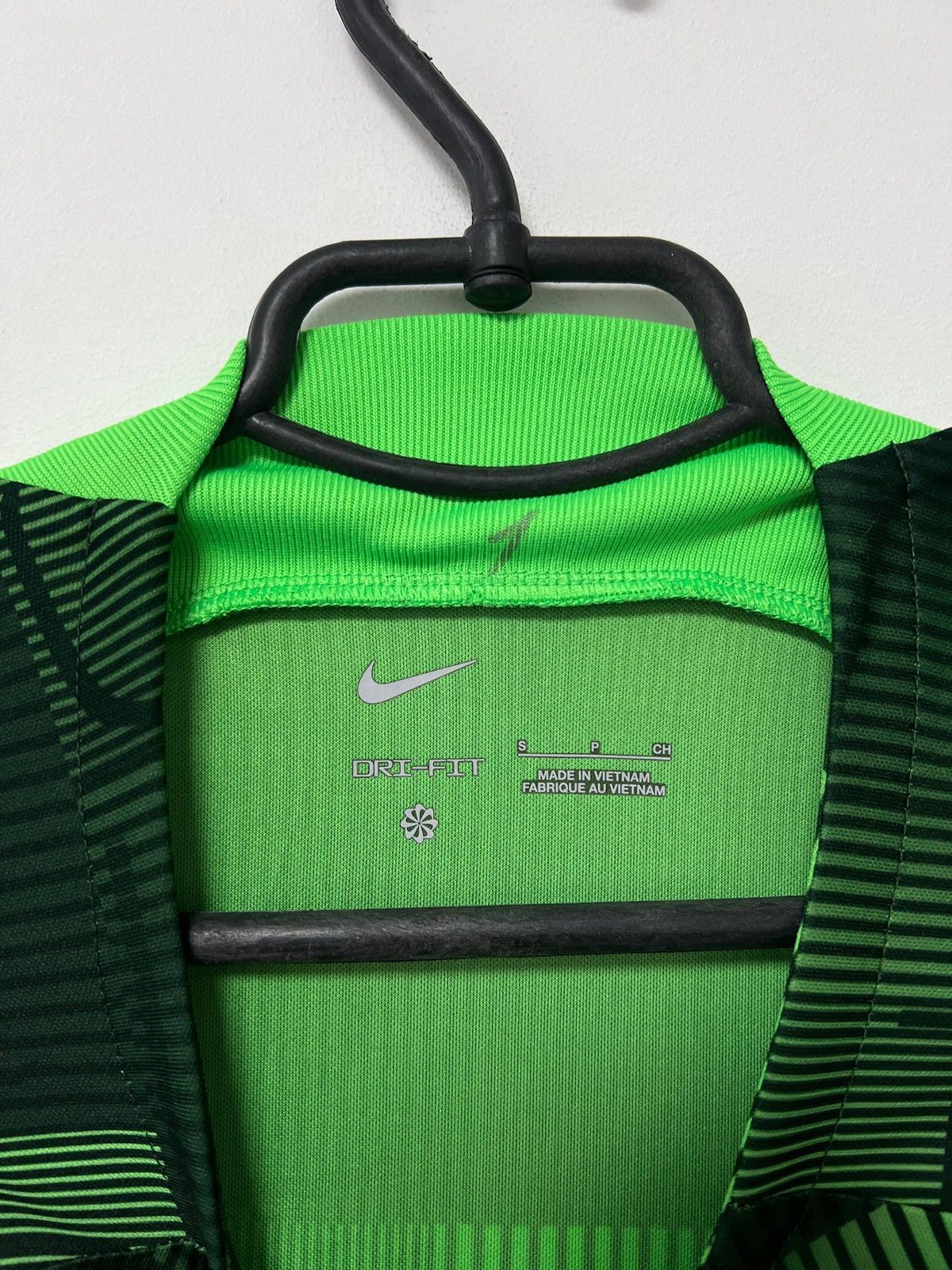 Nike Liverpool 2023-2024 Pre match Training Football Shirt Nike S Size US S / EU 44-46 / 1 - 8 Thumbnail
