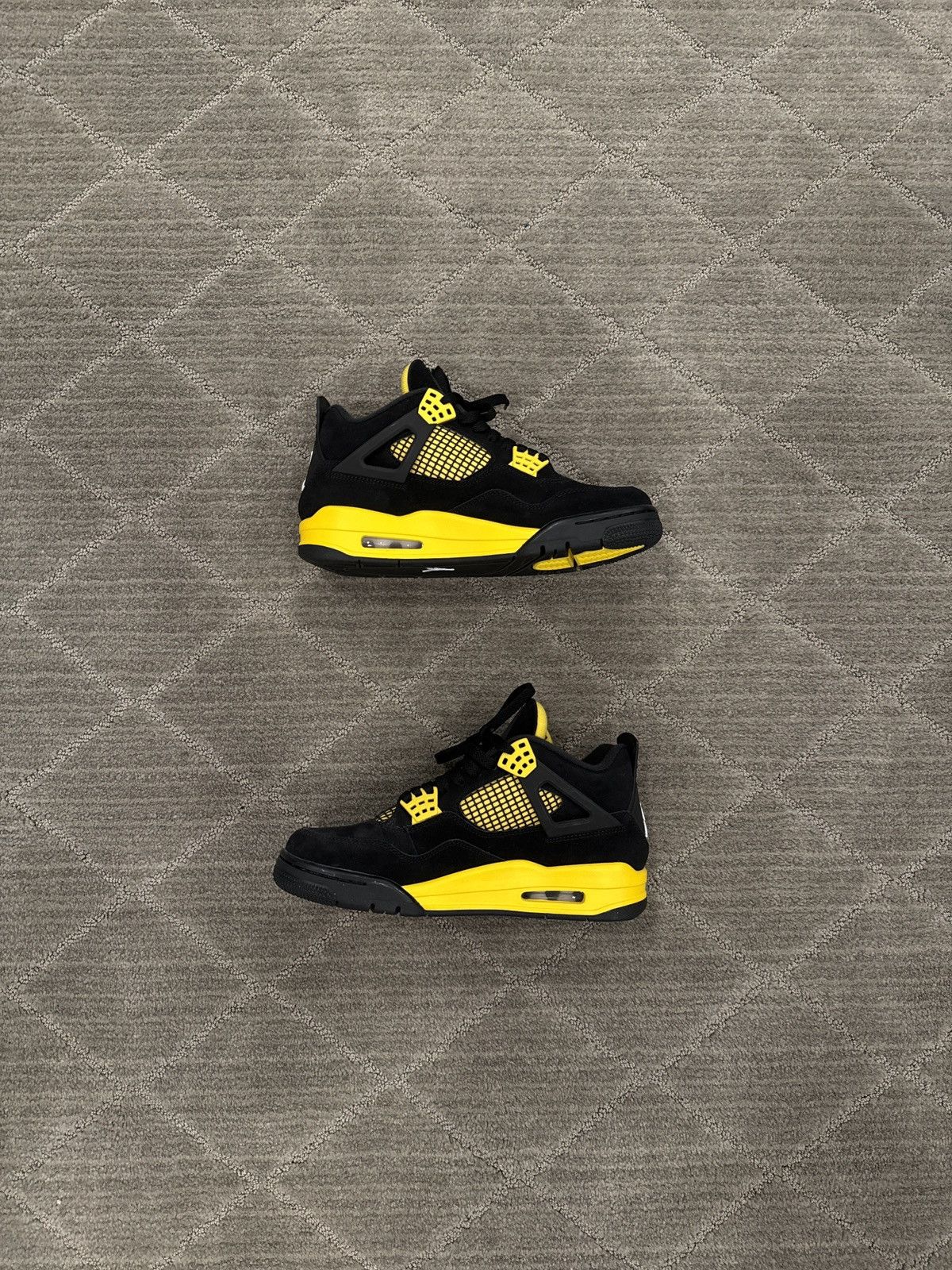 Nike Jordan Retro 4 Thunder Colorway Size US 8 / EU 41 - 1 Thumbnail