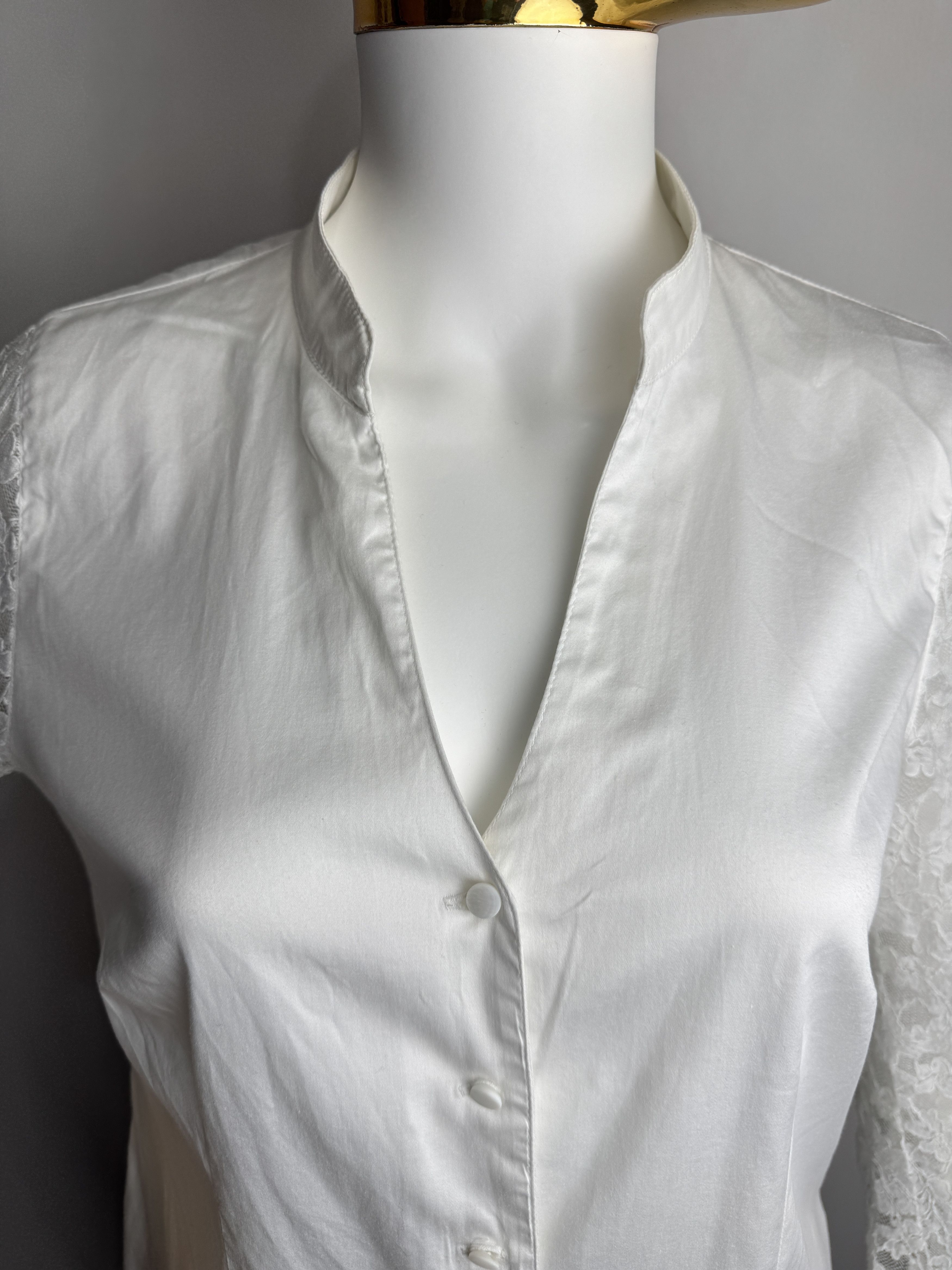 Other × Vintage WALDORFF women’s Austrian lace sleeve blouse Size S / US 4 / IT 40 - 2 Thumbnail