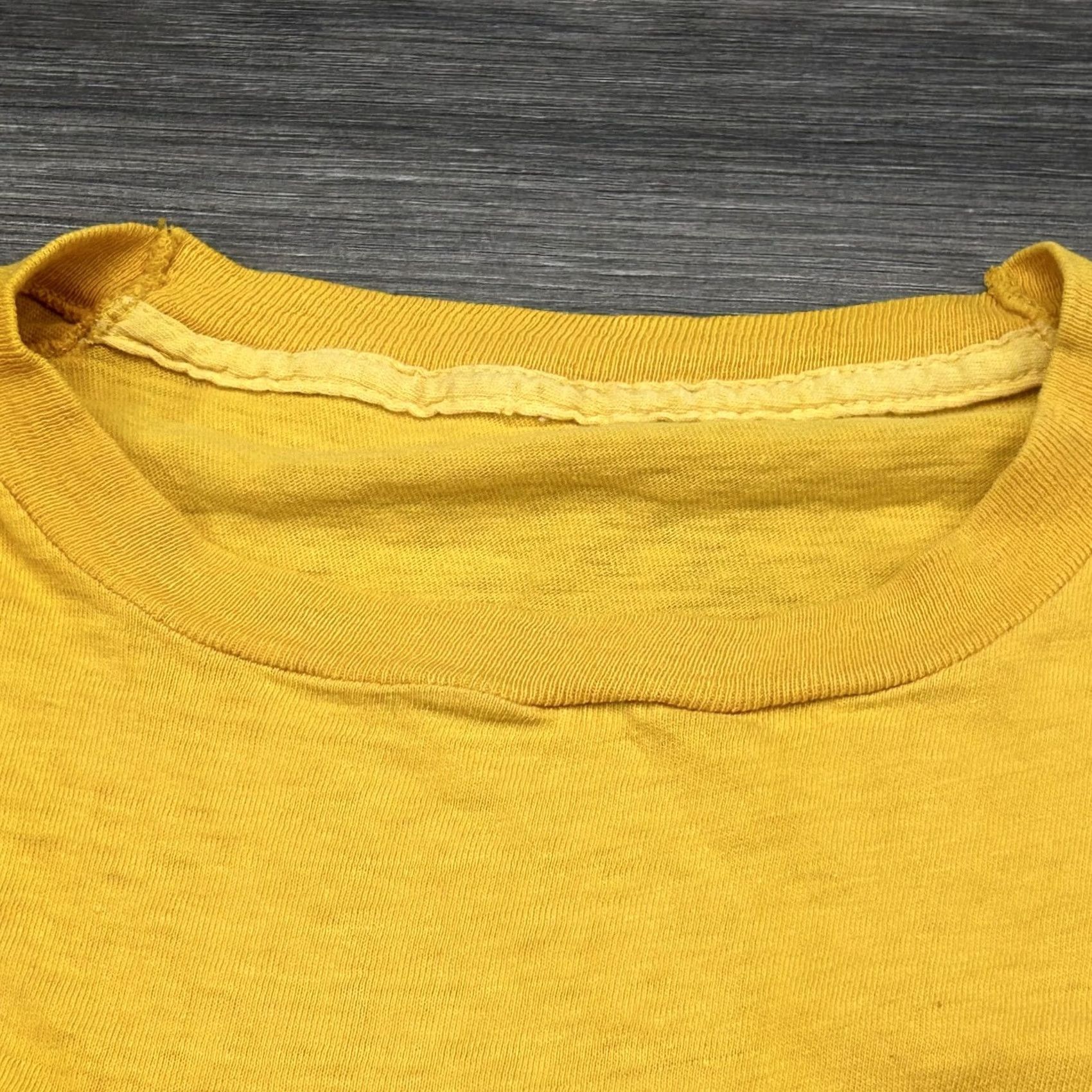Vintage True Vintage Alaska Totem Shirt Mens Medium Yellow Single Stitch Made in USA Size US L / EU 52-54 / 3 - 6 Thumbnail