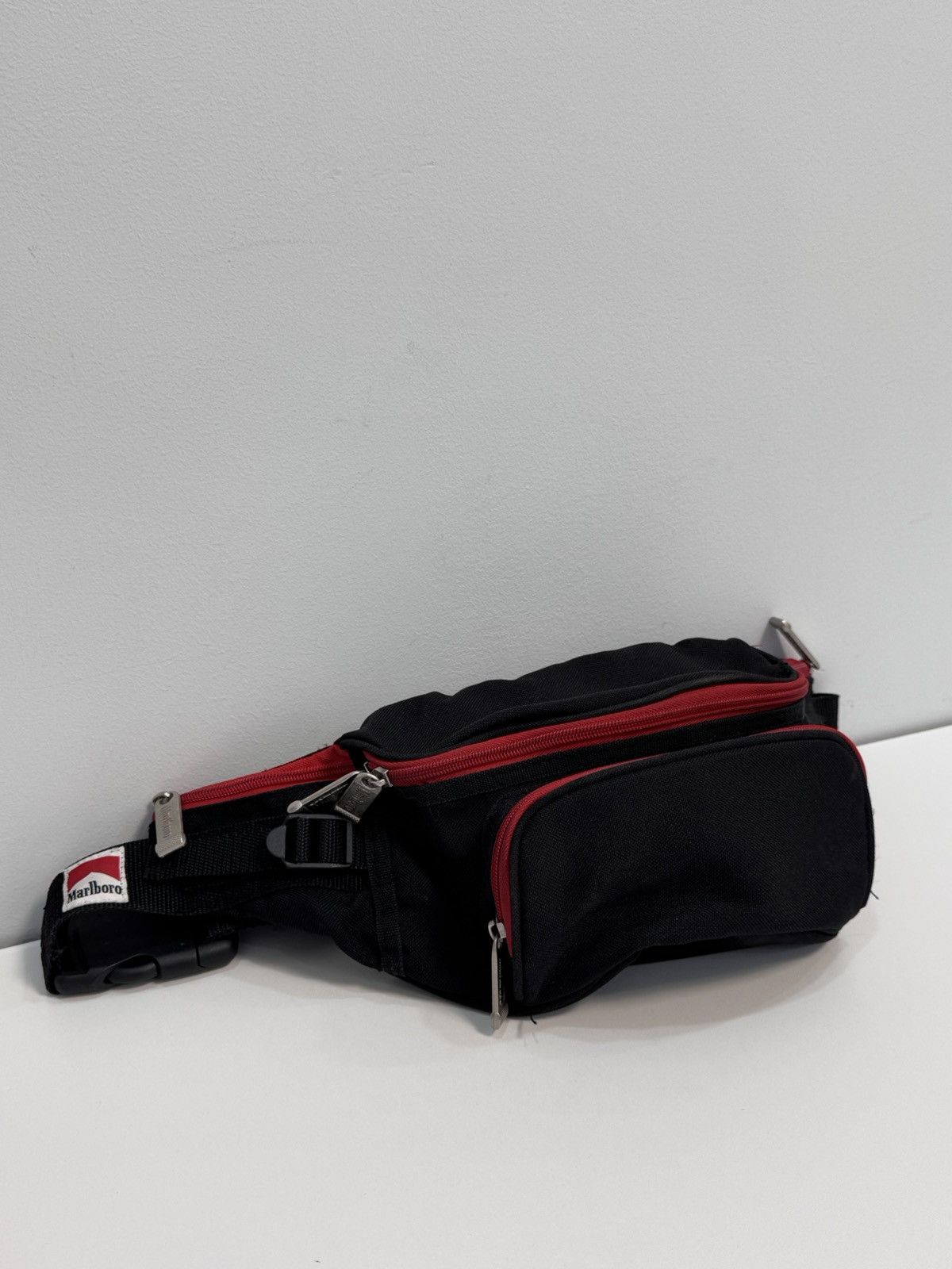 Other Vintage Messenger Marlboro Y2K style 90’s Size ONE SIZE - 1 Thumbnail