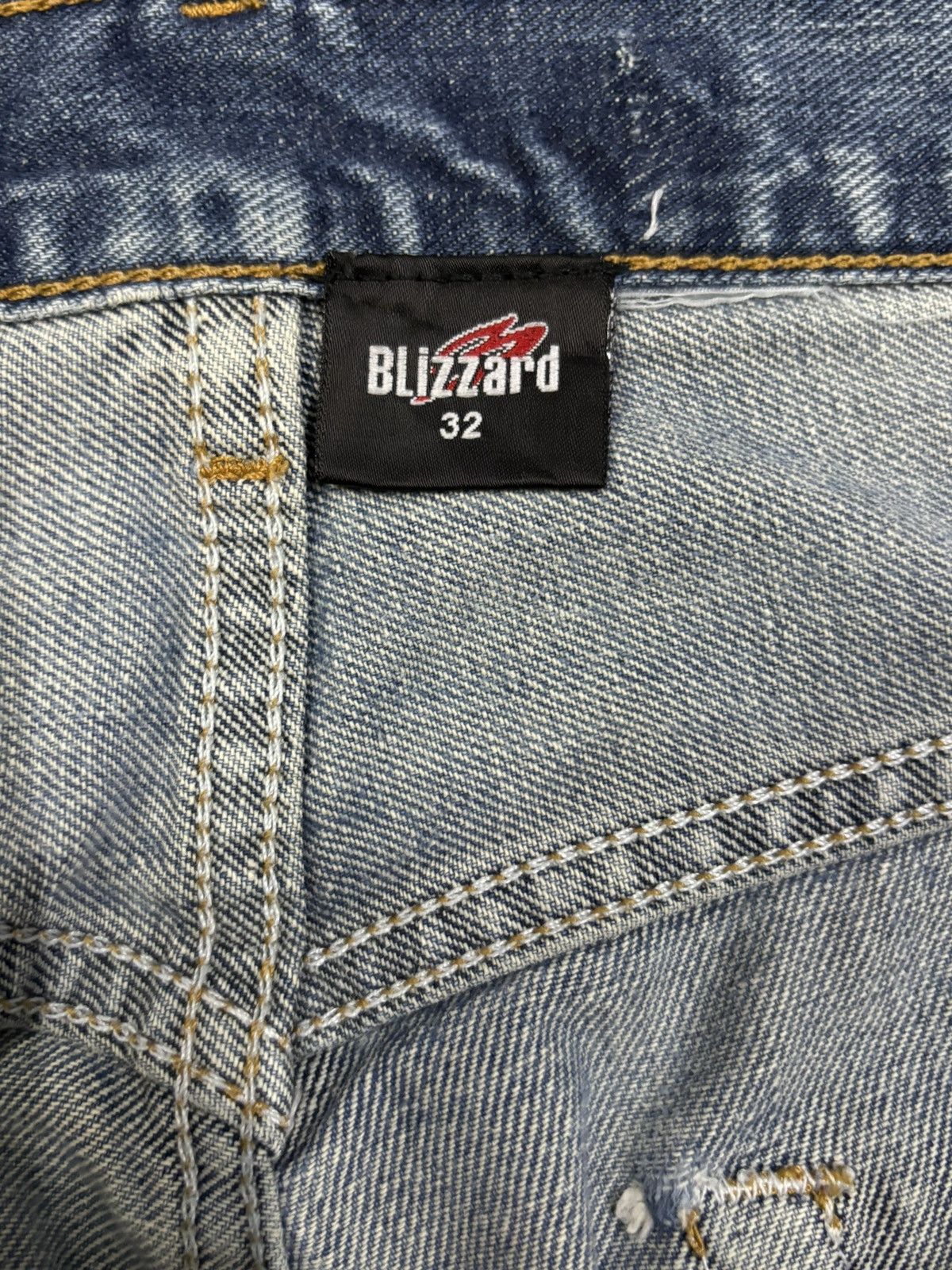 Japanese Brand Vintage Japanese Brand Blue Wash Baggy Distressed Jeans Size US 33 - 17 Thumbnail