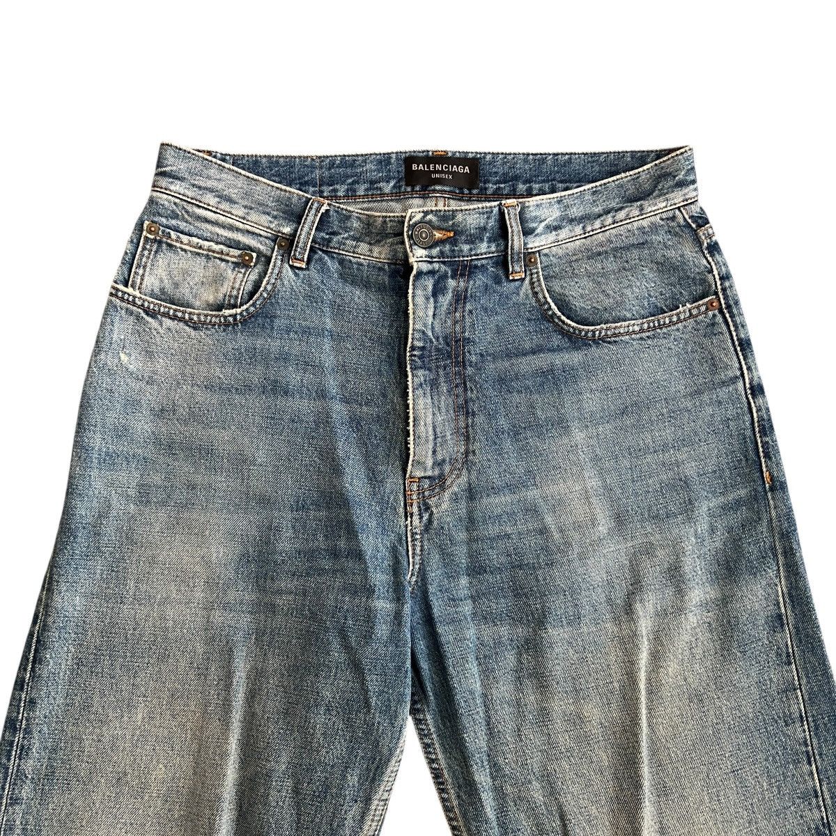 Balenciaga BALENCIAGA 2023SS Damaged Hem Loose Fit Denim Jeans S Size US 32 / EU 48 - 2 Thumbnail