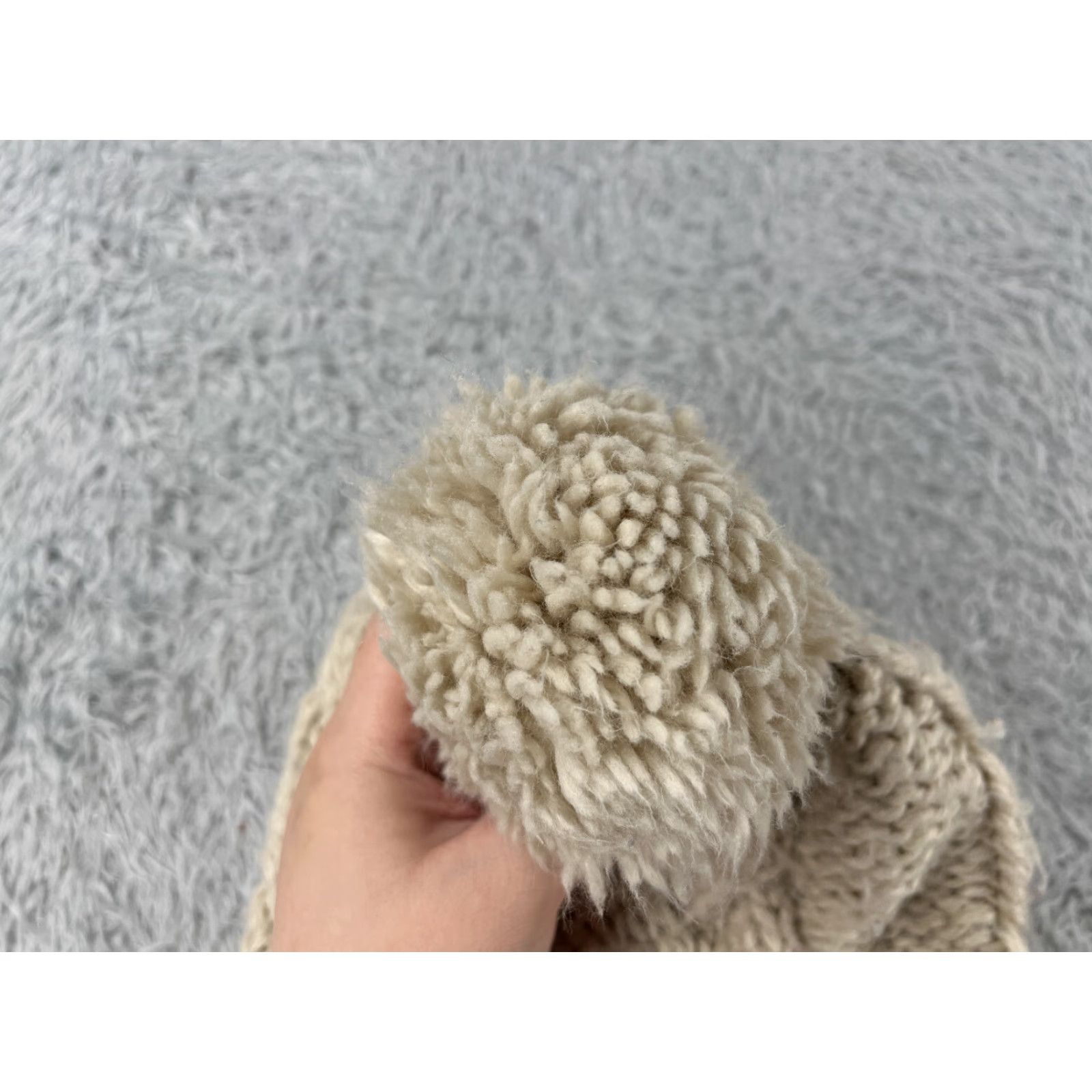 H&M H&M Beanie One Size Ivory Beige Cable Knit 100% Acrylic Ski Pom Womens Size ONE SIZE - 3 Thumbnail