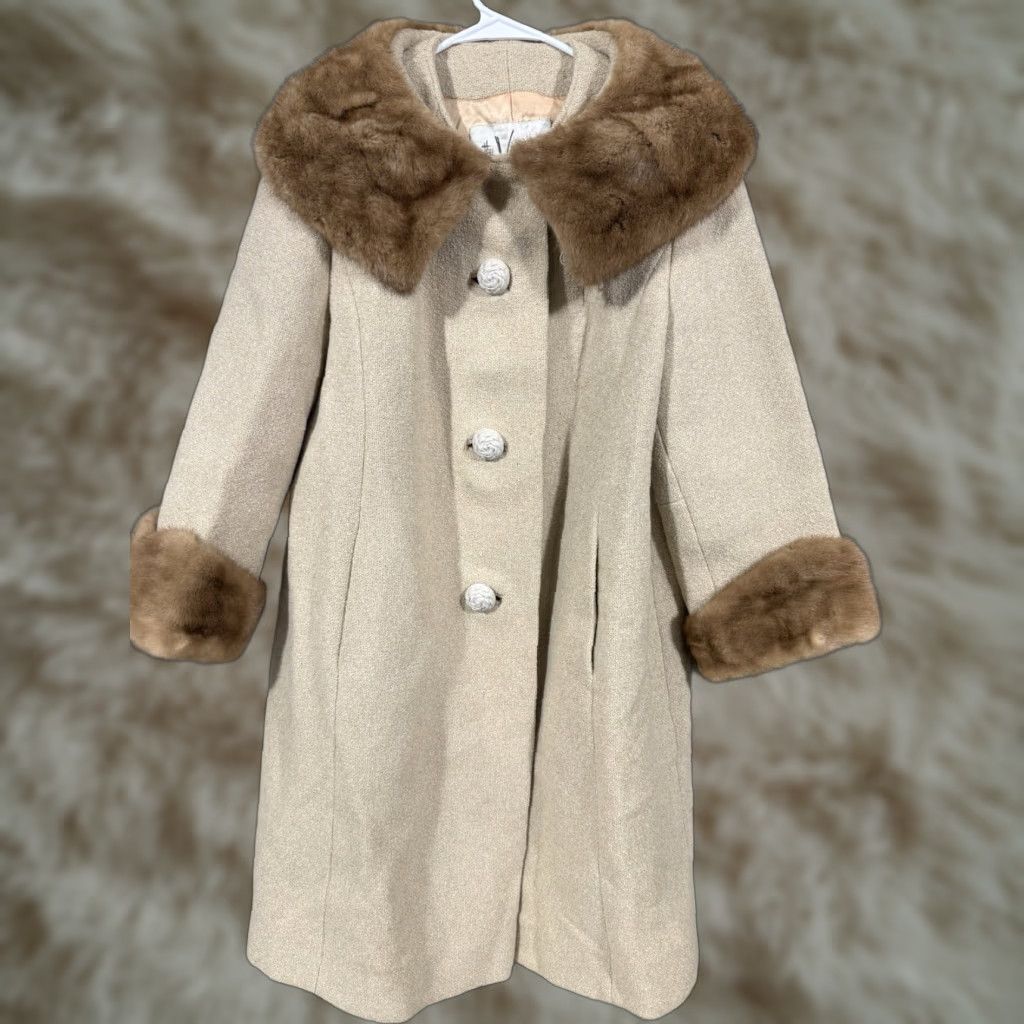 Vogue VINTAGE The Vogue Flint Beige Wool Blend Mink Fur Accent Button Up Coat M Womens Long Overcoat Size M / US 6-8 / IT 42-44 - 1 Thumbnail