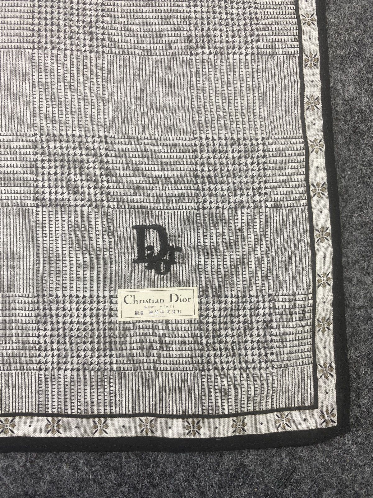 Vintage Christian Dior Handkerchief / Bandana / Neckerchief- B034 Size ONE SIZE - 5 Thumbnail