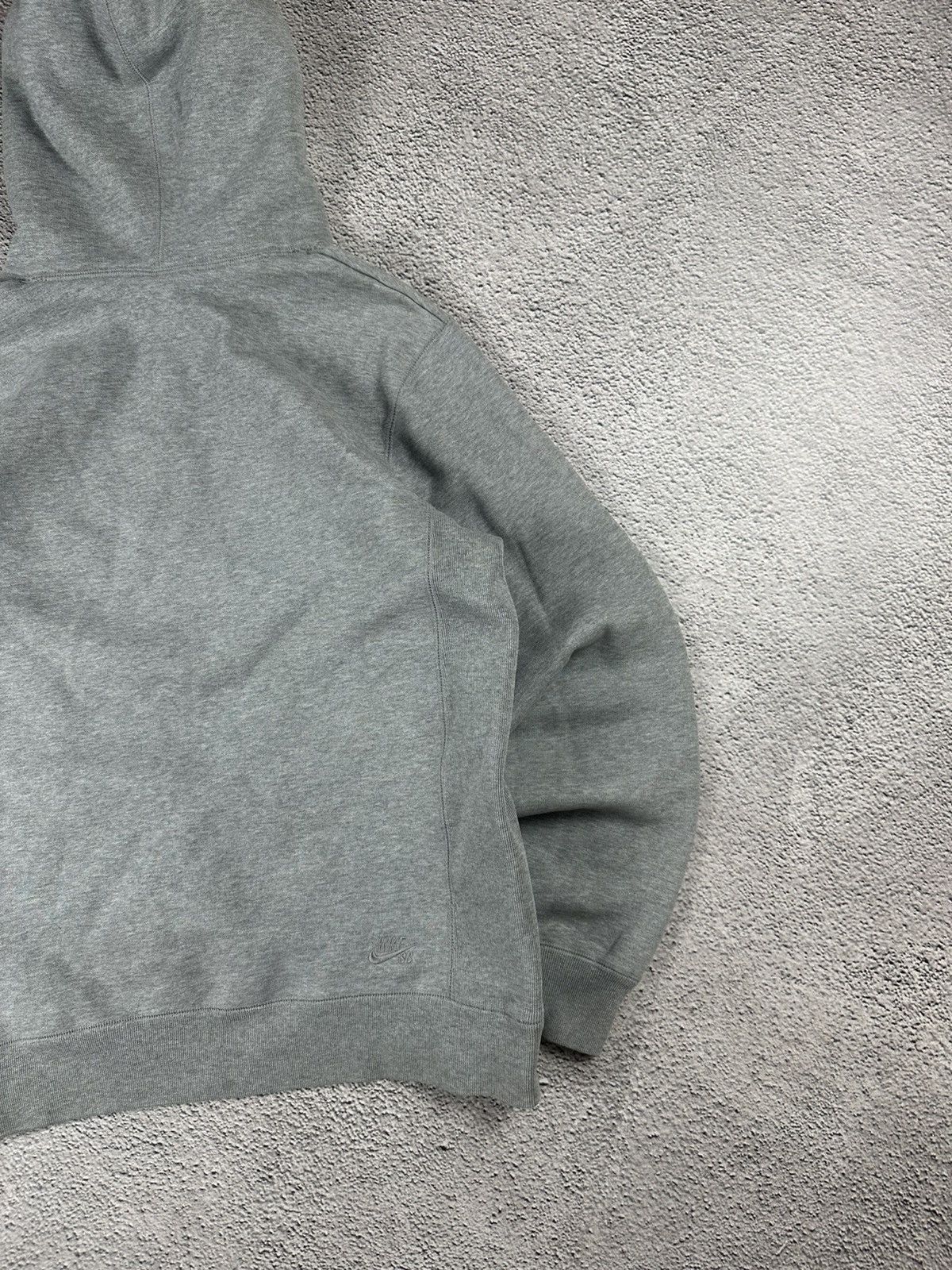 Nike Vintage Nike SB Hoodie Big Logo Y2K Sportwear Style Size US M / EU 48-50 / 2 - 11 Thumbnail
