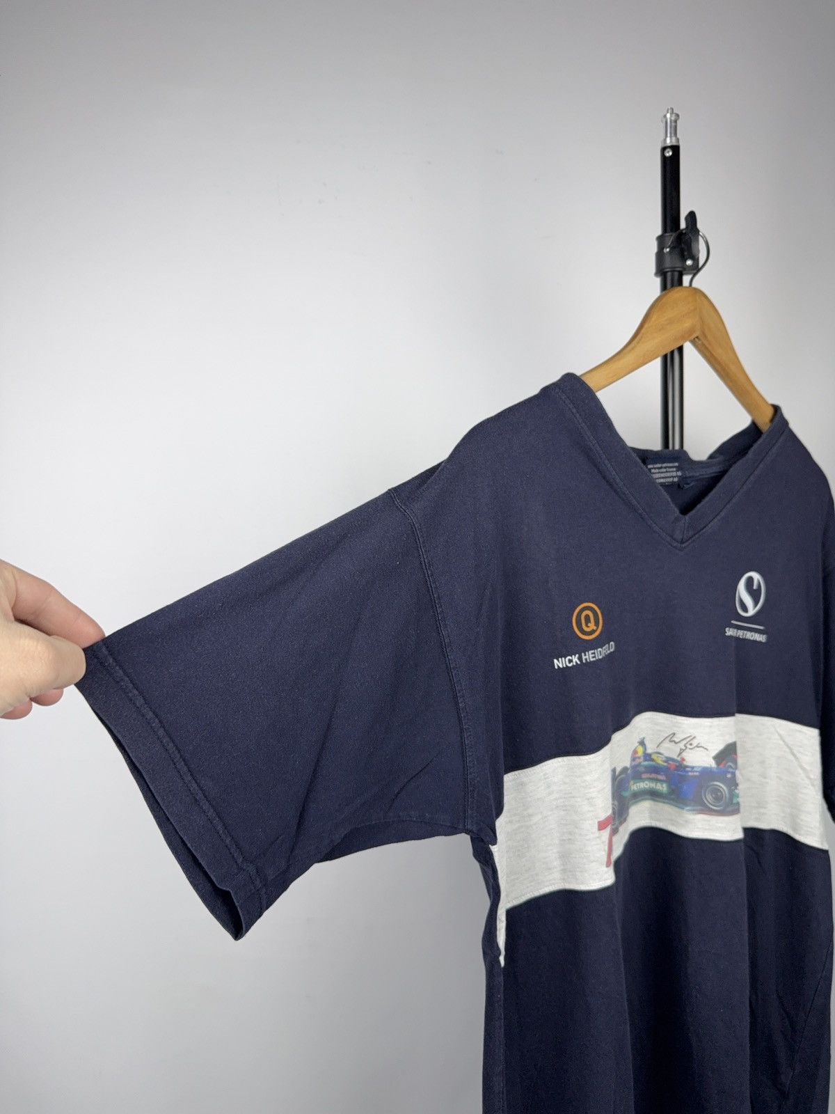 Formula 1 Vintage 00s Sauber Petronas Nick Heidfeld F1 Racing Tee M Size US M / EU 48-50 / 2 - 5 Thumbnail
