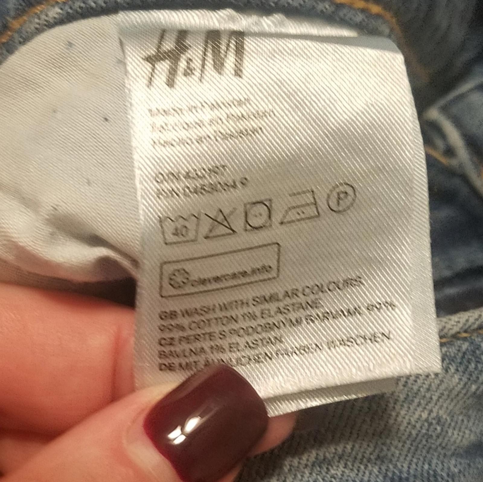 H&M H&M Relaxed Denim Shorts Size 28 Size 28" / US 6 / IT 42 - 3 Thumbnail