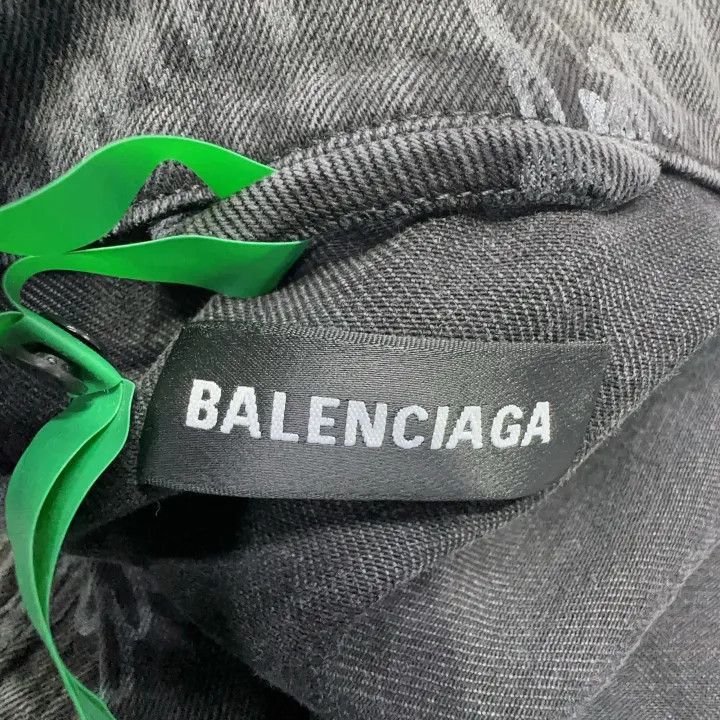 Balenciaga Balenciaga Allover Logo Long Sleeve Denim Jacket 0079-2507 Size US L / EU 52-54 / 3 - 6 Thumbnail