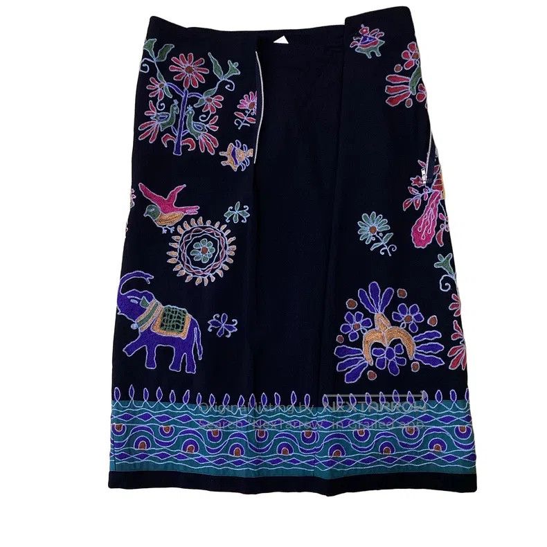 Comme des Garcons Comme des Garcons size M Embroidered skirt Size 23" - 3 Thumbnail