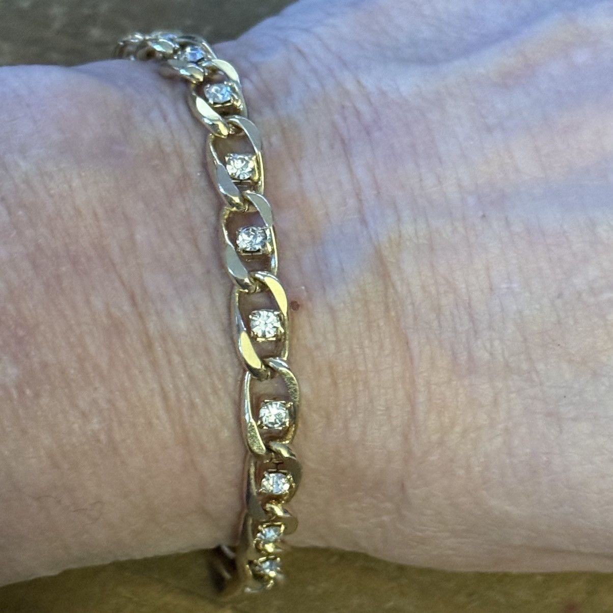 Other Vintage gold tone link bracelet with clear stones Size ONE SIZE - 3 Thumbnail