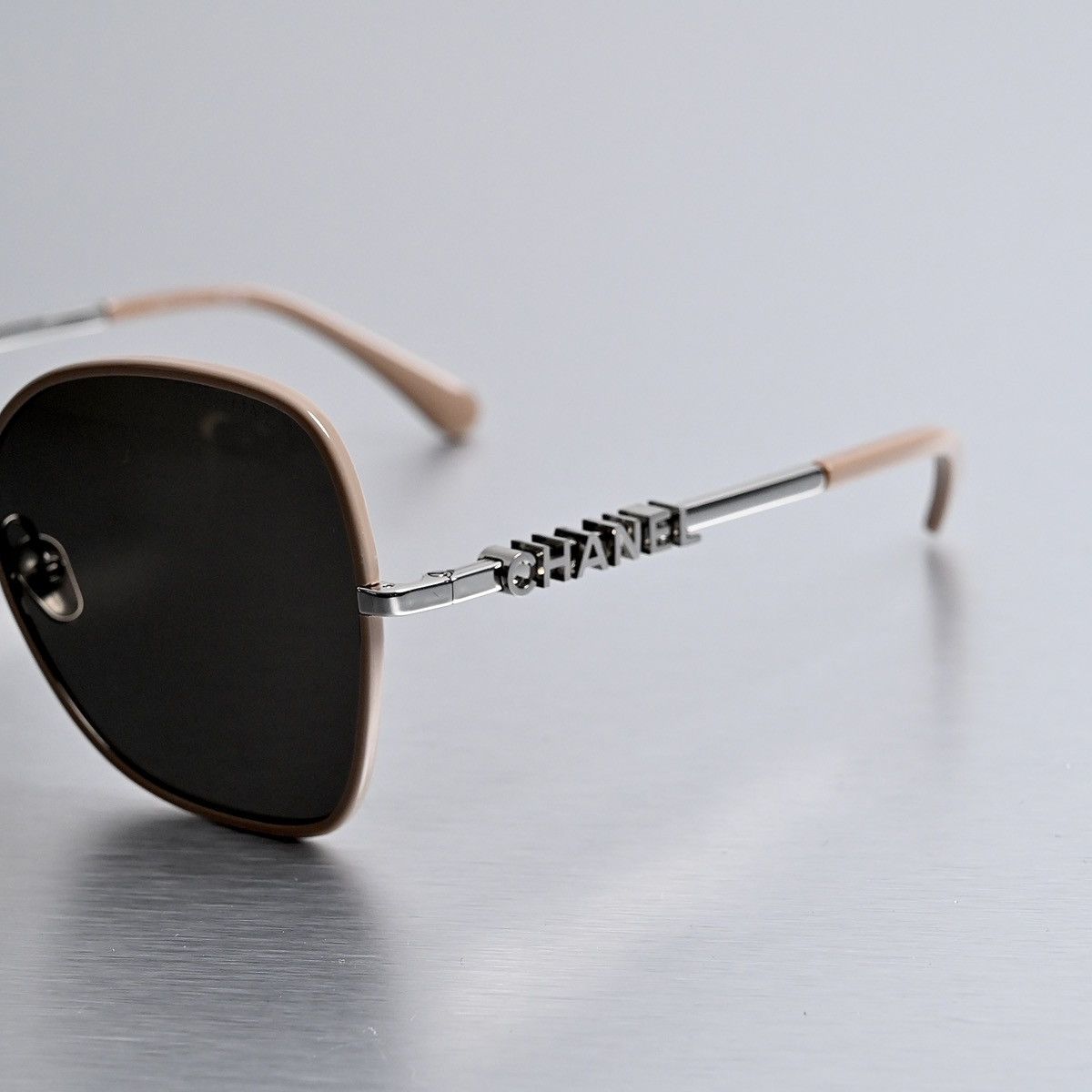 Chanel CHANEL 0CH4283 SUNGLASSES Size ONE SIZE - 3 Thumbnail