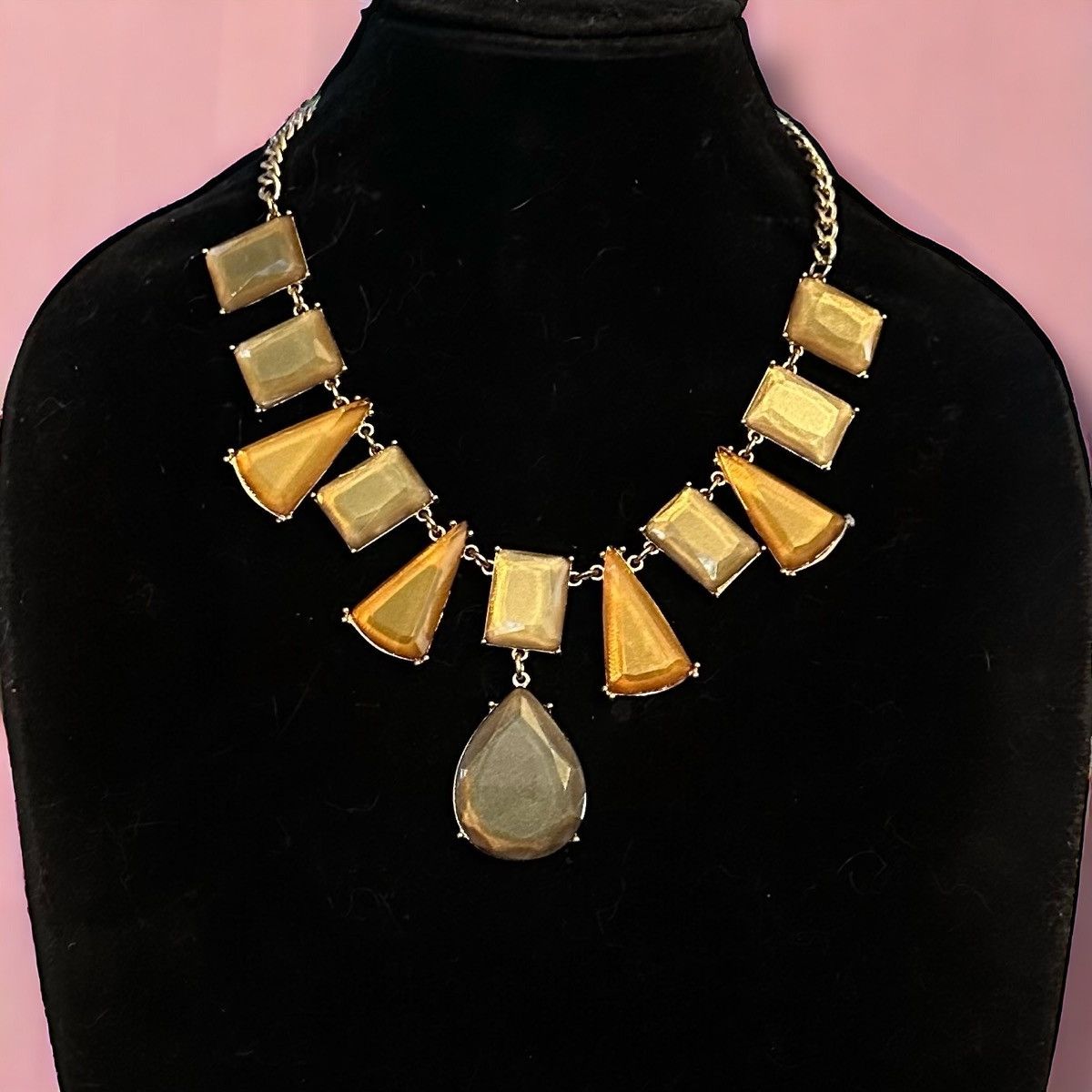 Other Mika shimmery stones geometric statement necklace Size ONE SIZE - 1 Thumbnail