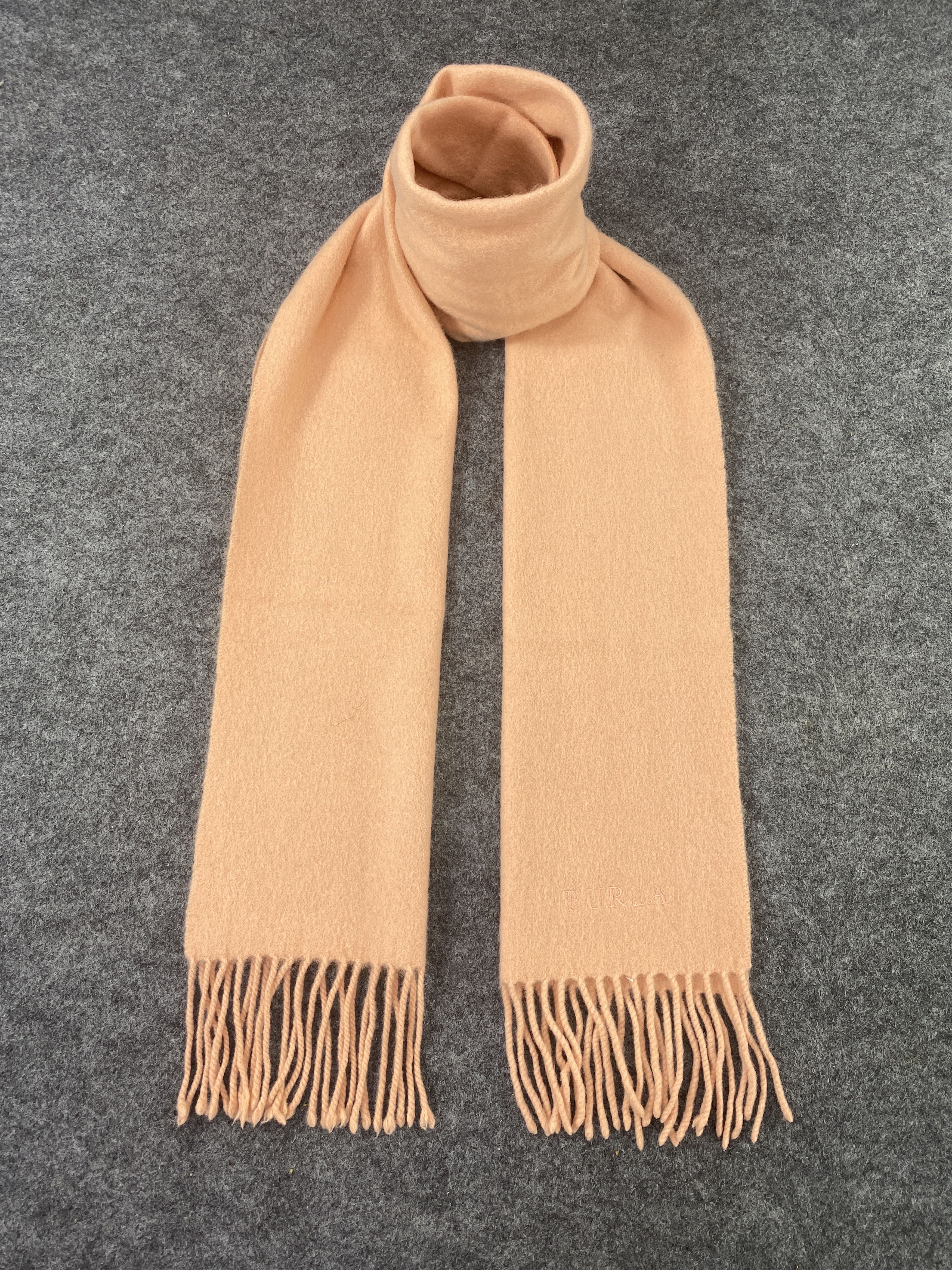 Furla Scarf / Muffler / Neckwear -T1047