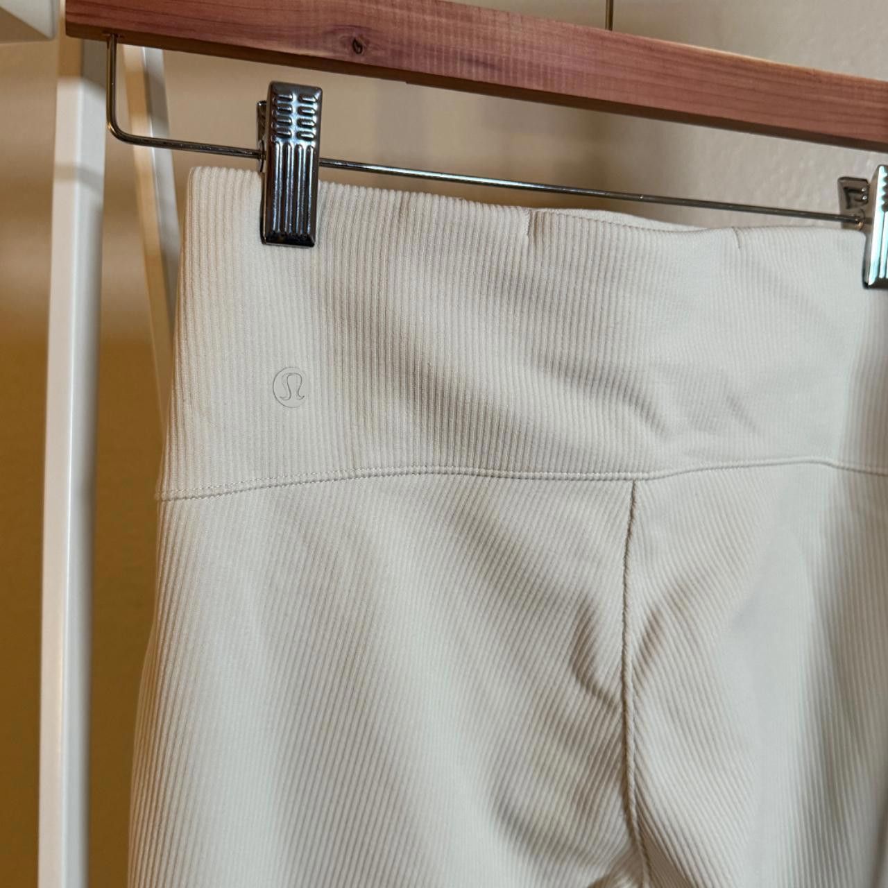 Designer LULULEMON cream ribbed zip-flared pants Size 27" / US 4 / IT 40 - 4 Thumbnail