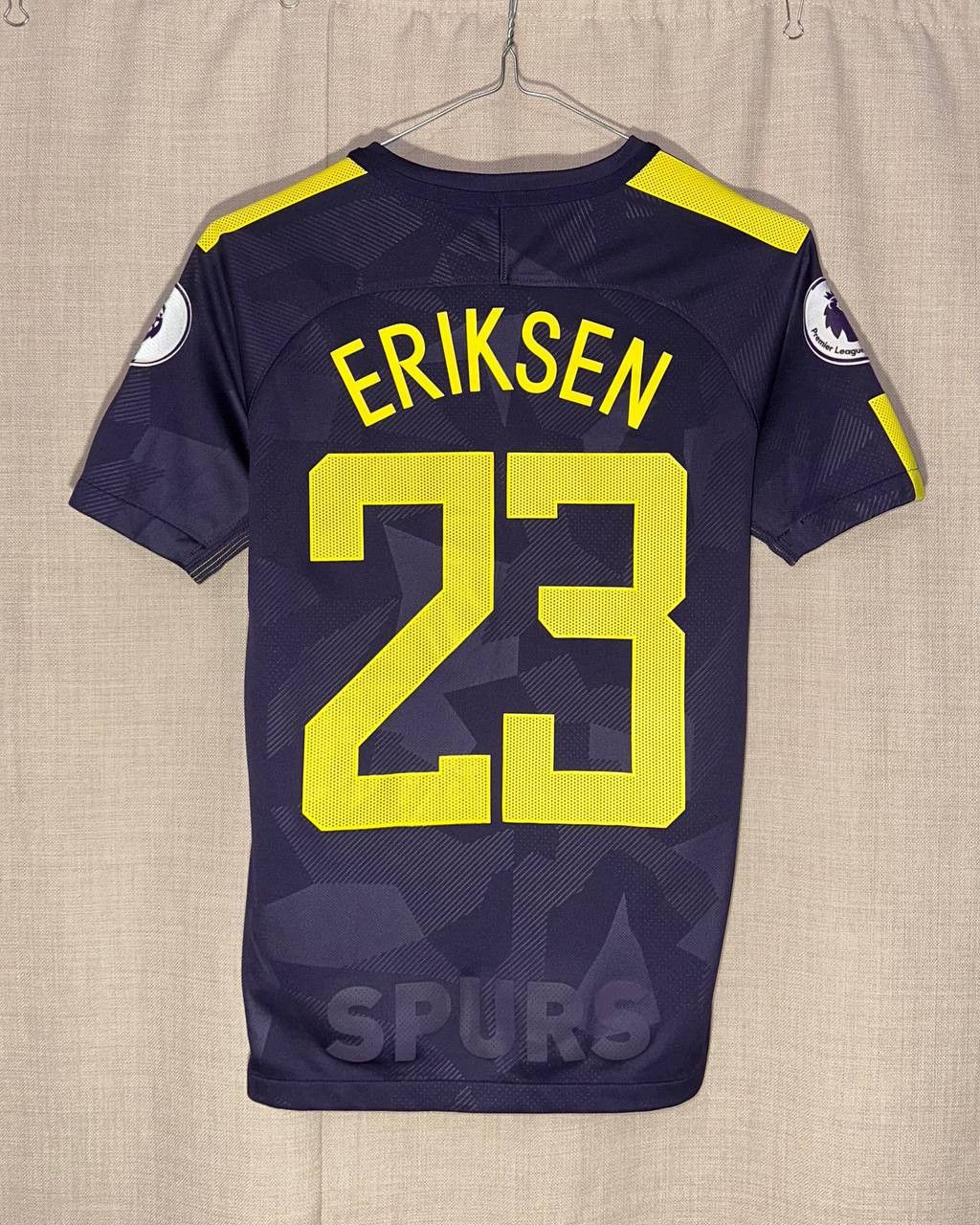 Nike Nike Tottenham Hotspur 2017/18 Third KitJersey shirt Eriksen Size US XS / EU 42 / 0 - 3 Thumbnail