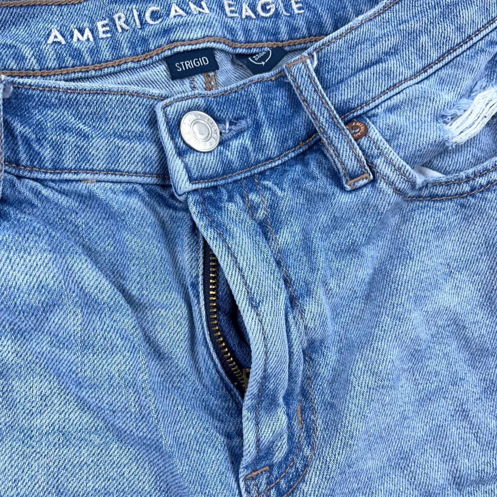 American Eagle Outfitters American Eagle Outfitters Shorts Women 0 Relaxed Fit Denim Light Blue 5-Pocket Jorts Distressed Holes Modern Classic Casual Women Size 25" / US 0 / IT 36 - 5 Thumbnail