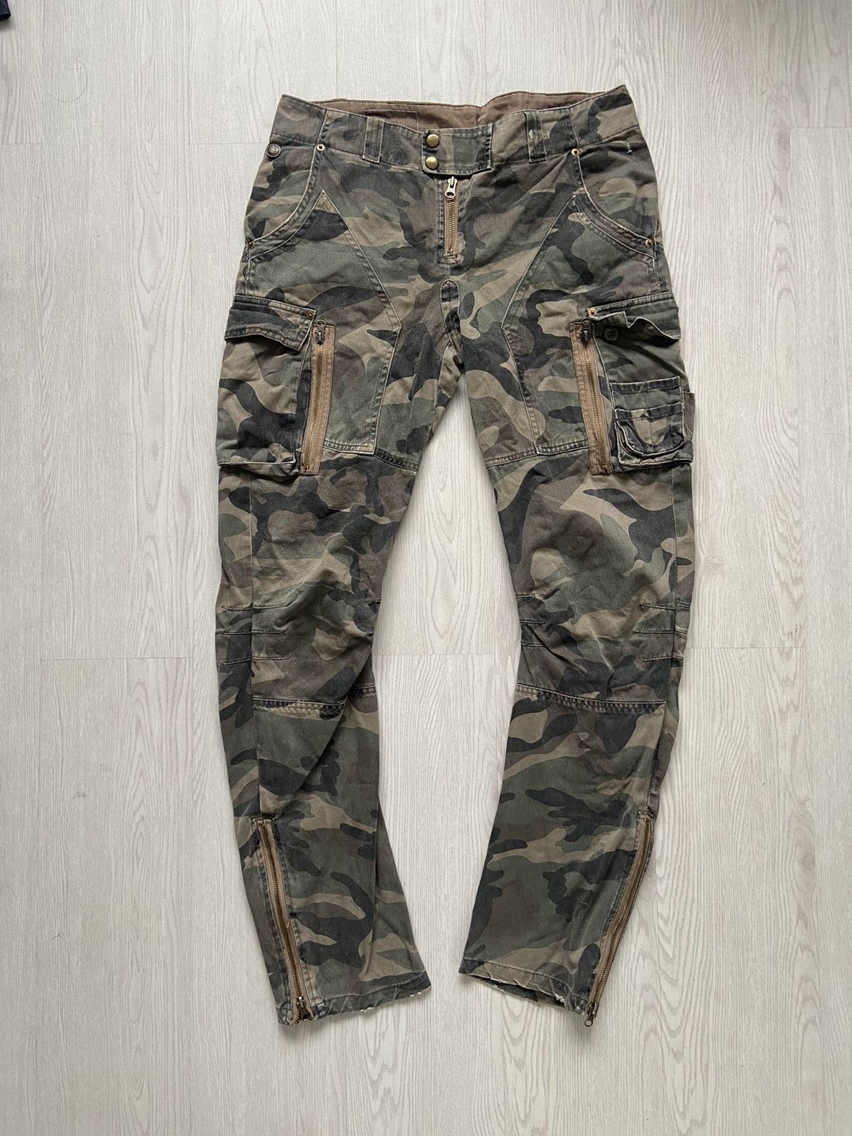If Six Was Nine × Japanese Brand × Le Grande Bleu (L.G.B.) Vintage Y2K Tactical Double Thigh Camouflage J-Cut Pants Size US 33 - 1 Thumbnail