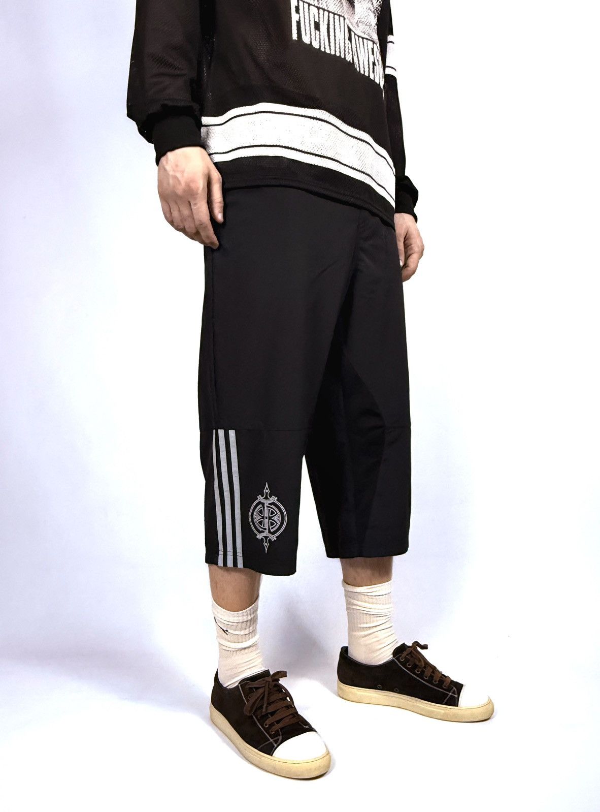 Adidas Y2k Rare Adidas Baggy Long Shorts Size US 32 / EU 48 - 3 Thumbnail