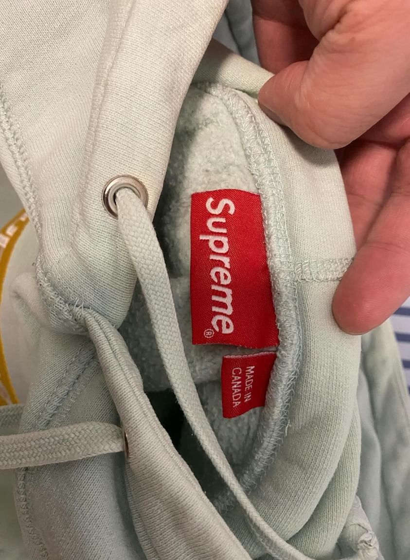 Supreme × Vintage Supreme ice blue box logo hoodie Size US M / EU 48-50 / 2 - 5 Thumbnail